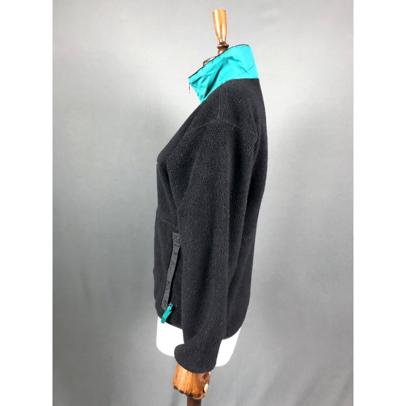 Patagonia Patagonia Jacket Women 1/2 Zip Black Size 8 Polyester Embroidered Logo Zip Pockets Casual Basic Jacket by Patagonia Size M / US 6-8 / IT 42-44 - 2 Thumbnail