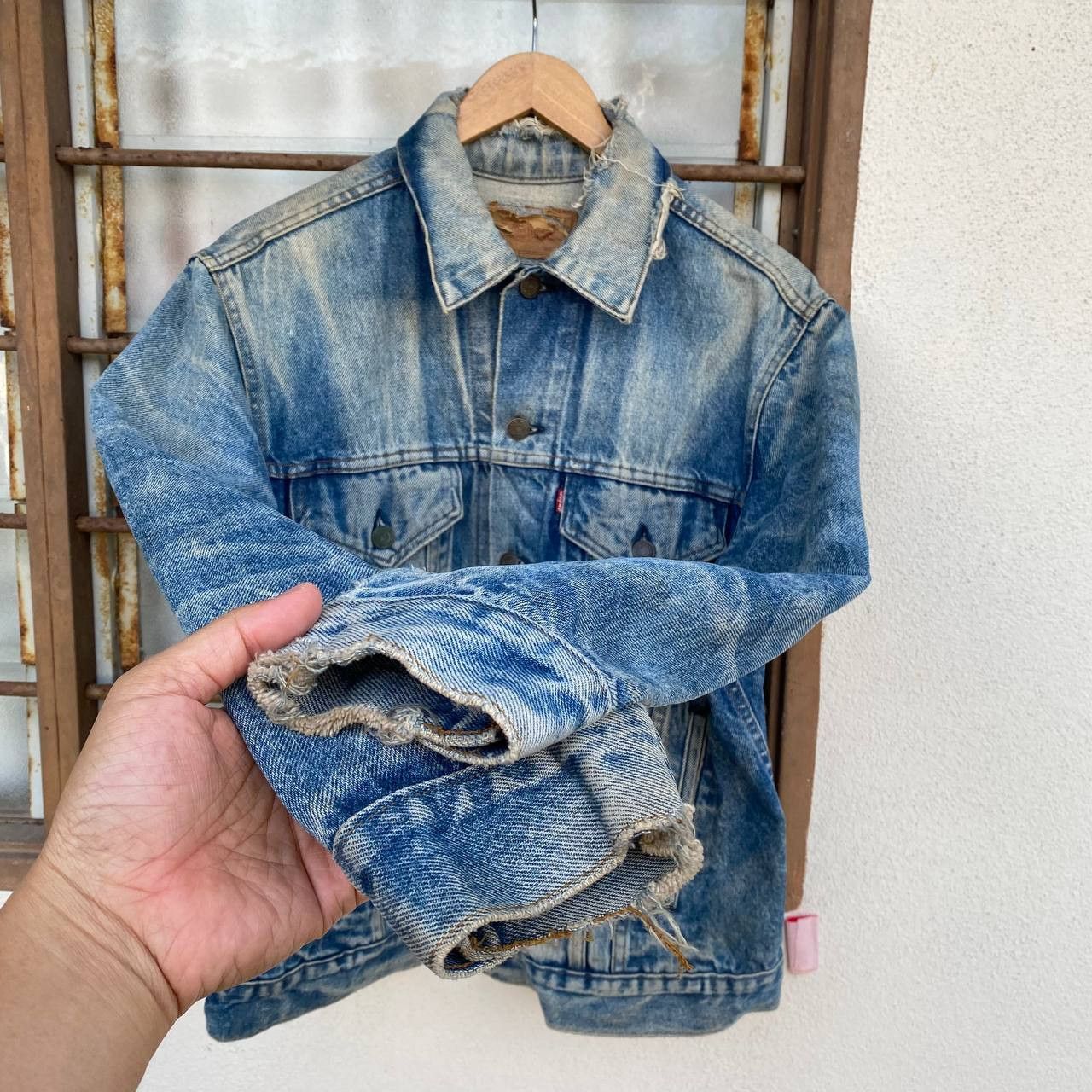 Levi's CRAZY PIECES LEVIS VINTAGE HONEYCOMBS FADED DISTRESSED DENIM Size US M / EU 48-50 / 2 - 14 Thumbnail