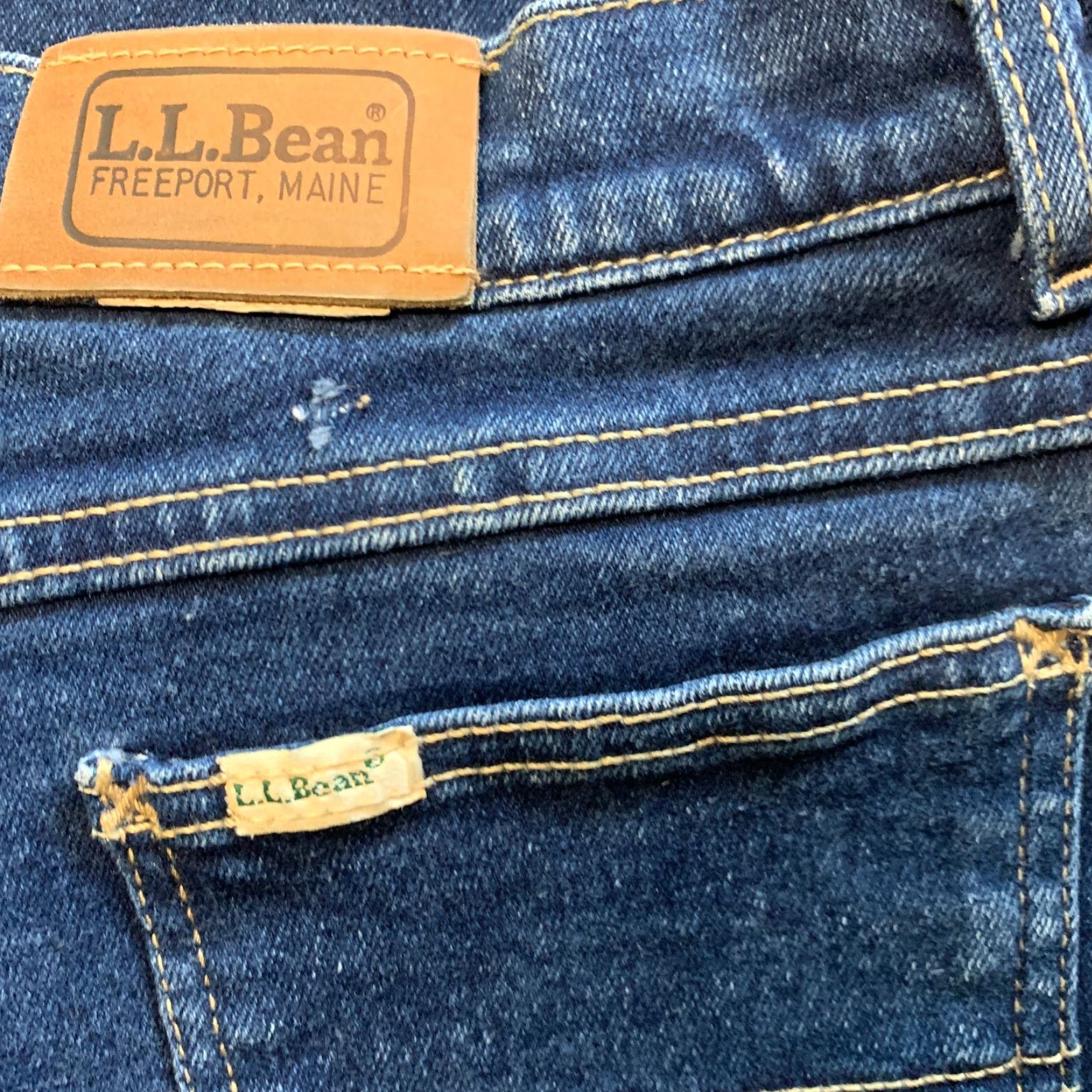 Vintage VINTAGE L.L. Bean Jeans Womens Dark Wash Union Made Size 20 Blue Cotton Blend 32" Inseam Regular Women Jeans Size 42" / US 20 - 2 Thumbnail