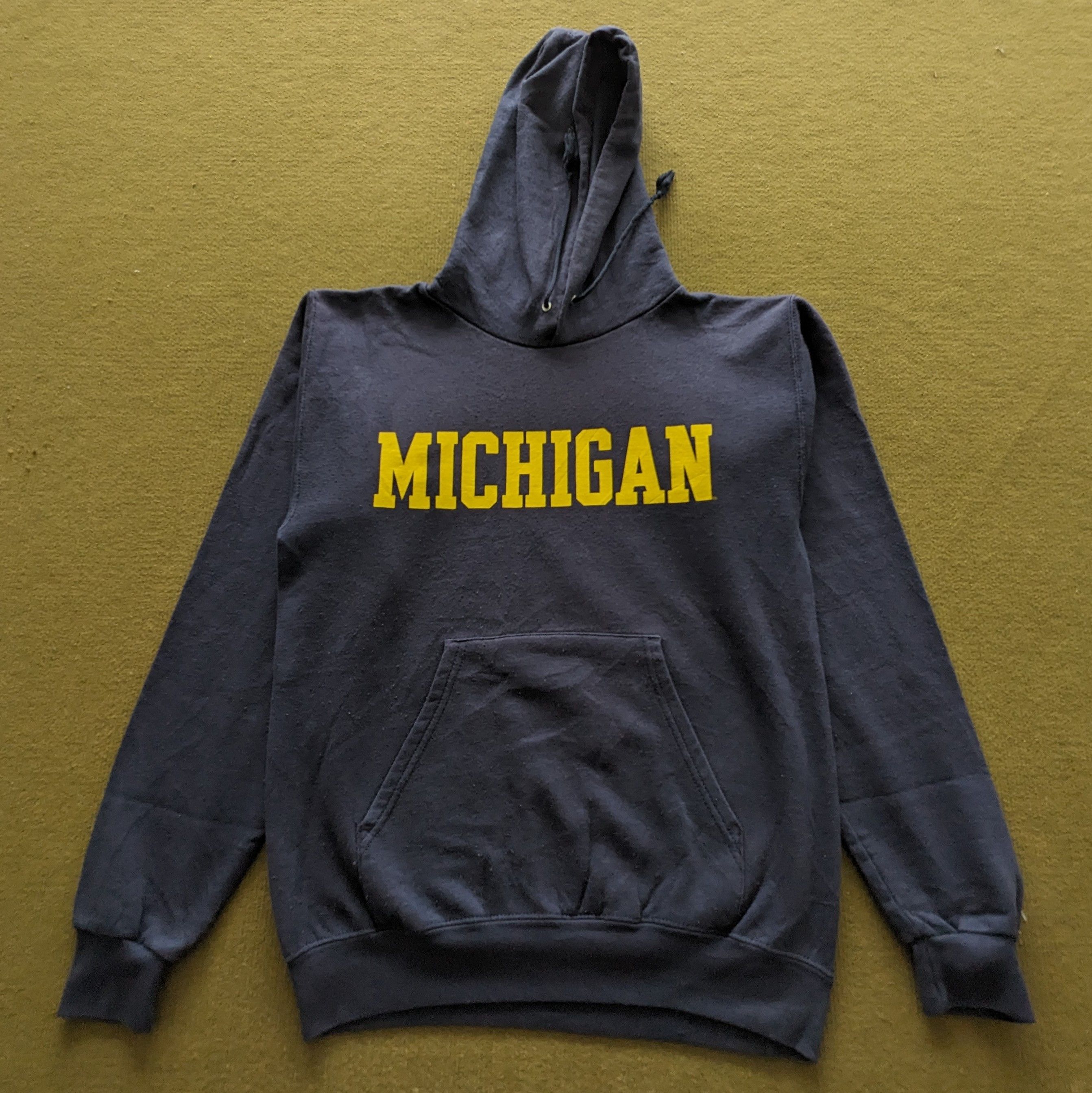 Champion Vintage MICHIGAN WOLVERINES x CHAMPION Streetwear Hoodies Size US S / EU 44-46 / 1 - 1 Thumbnail