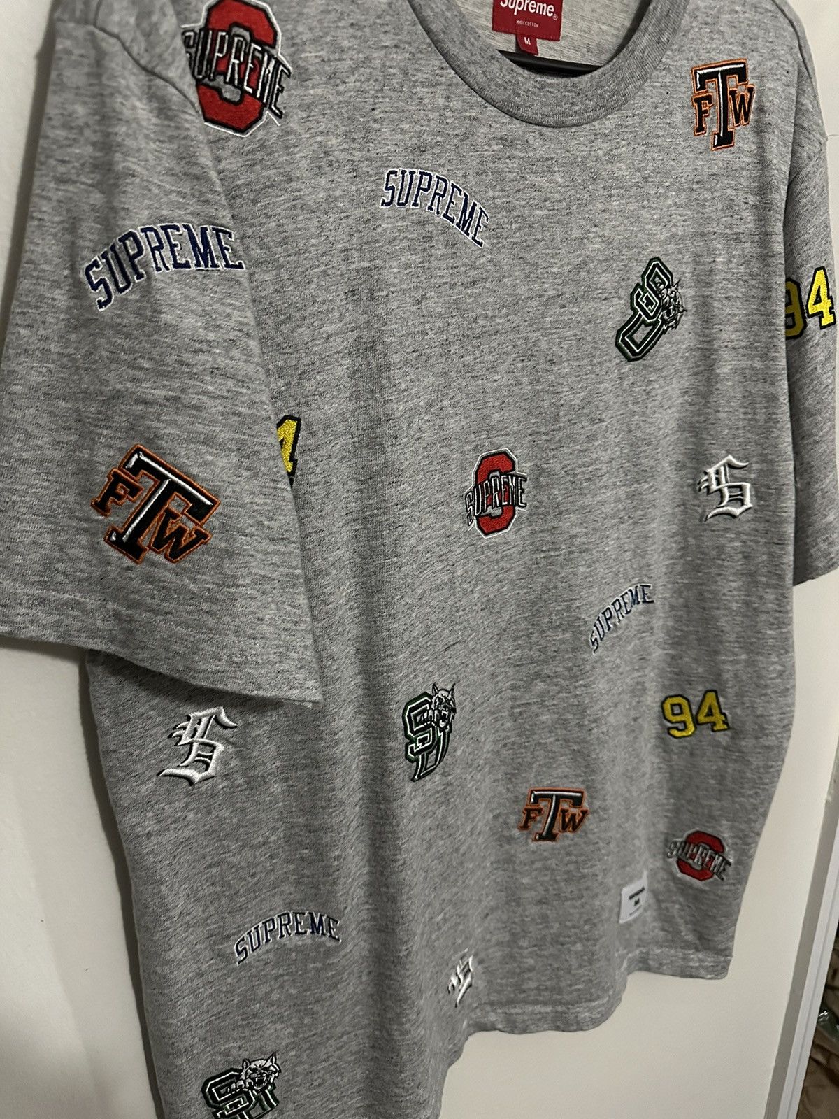 Supreme Supreme University S/S Top Tee Size US M / EU 48-50 / 2 - 3 Thumbnail