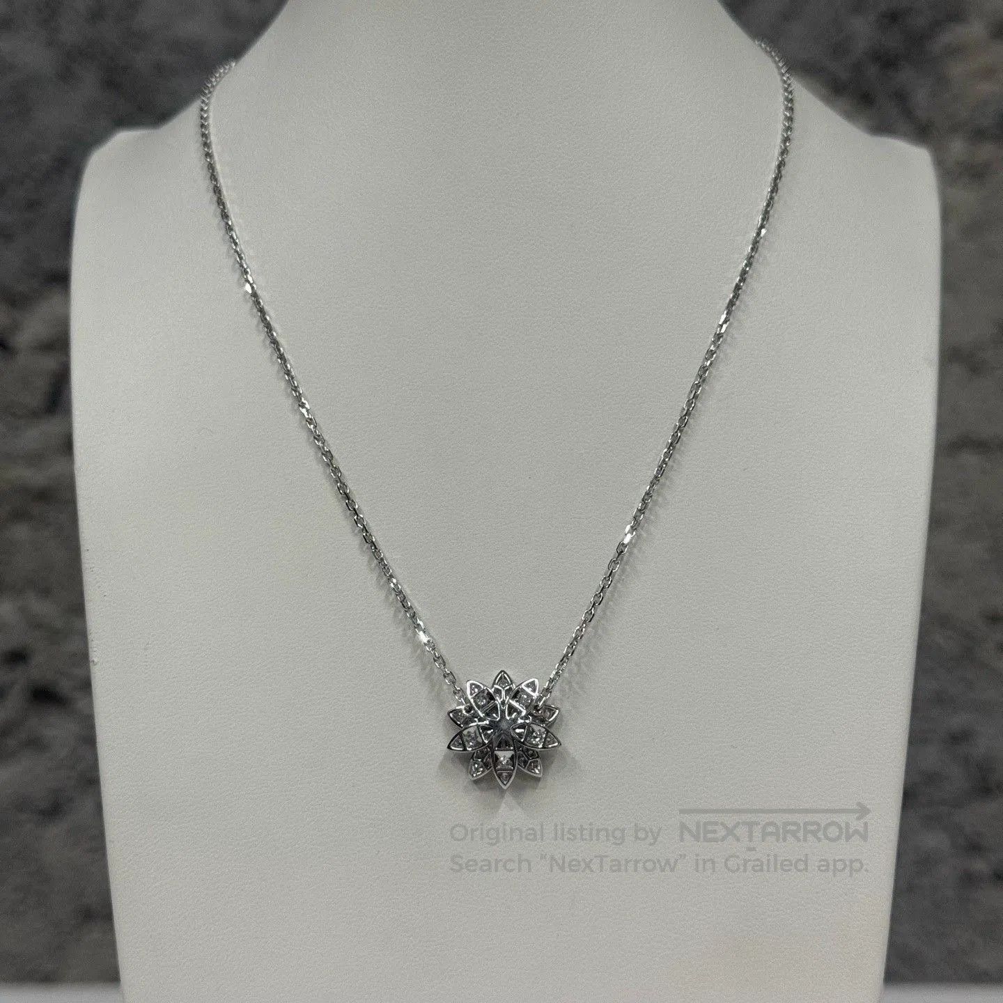 Van Cleef & Arpels Van Cleef & Arpels White Gold Lotus Necklace. Size ONE SIZE - 2 Thumbnail