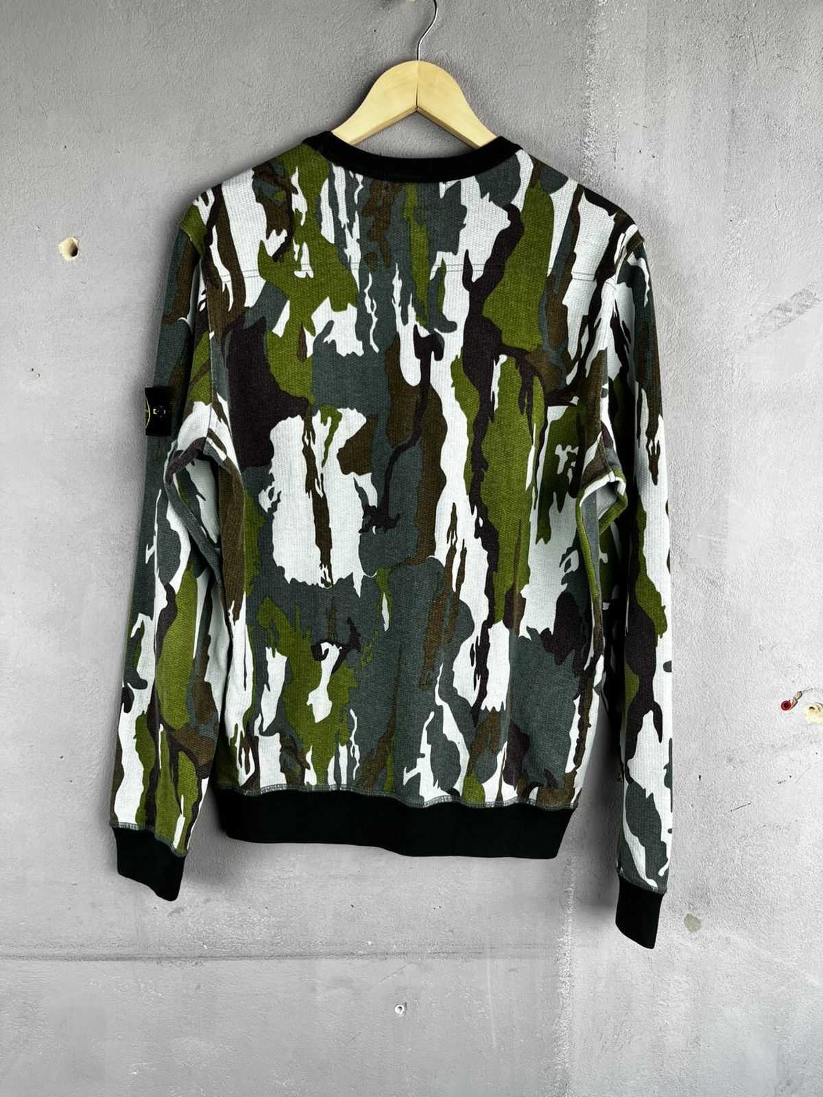 Stone Island Stone Island Garment Dyed Camo Green sweatshirt Size US L / EU 52-54 / 3 - 12 Thumbnail