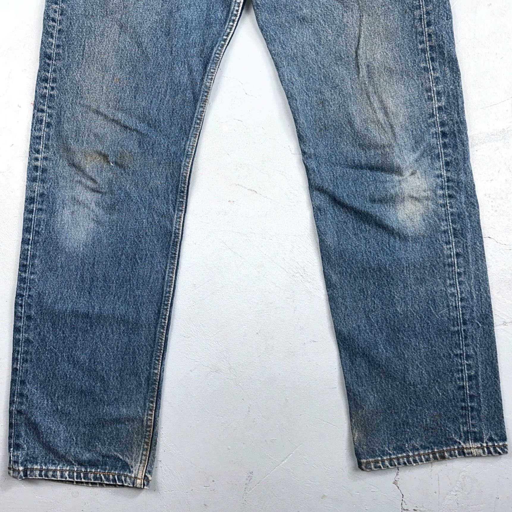 Levi's VINTAGE Levi's 501 Jeans Men Medium Wash 90s USA Straight Leg Cotton Denim 34x34 Size US 34 / EU 50 - 3 Thumbnail