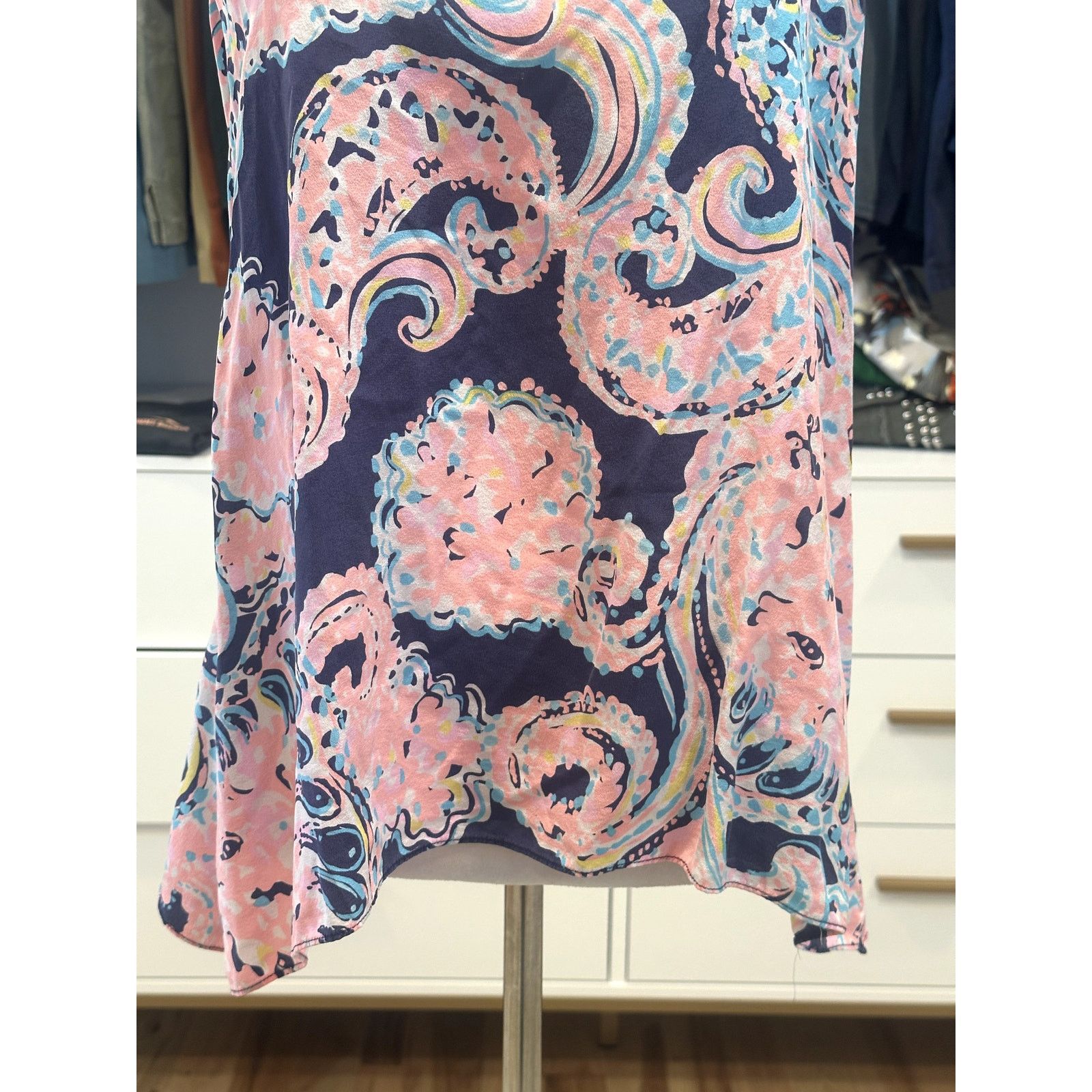 Lilly Pulitzer Lilly Pulitzer Women's 100% Silk Racerback Scoop Neck Tank S Size S / US 4 / IT 40 - 4 Thumbnail