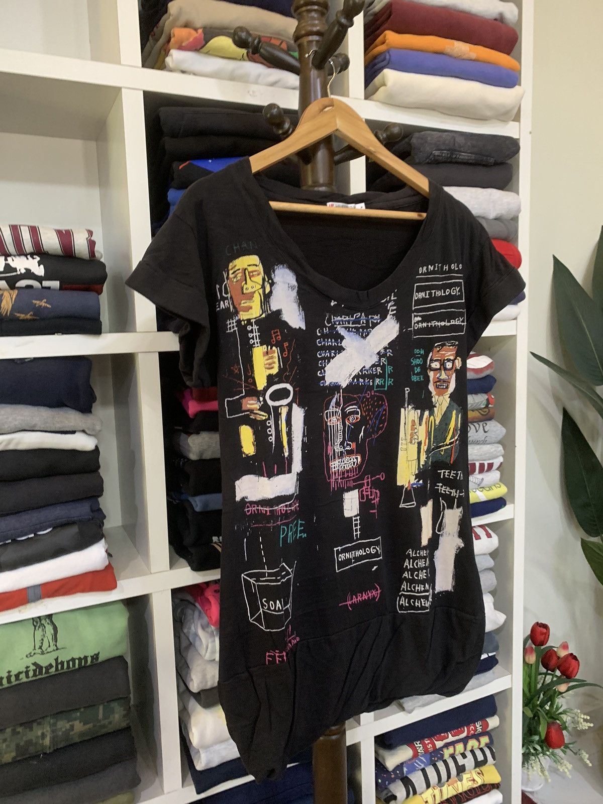 Jean-Michel Basquiat × Uniqlo Jean Michel Basquiat Over Print Tee Size M / US 6-8 / IT 42-44 - 4 Thumbnail