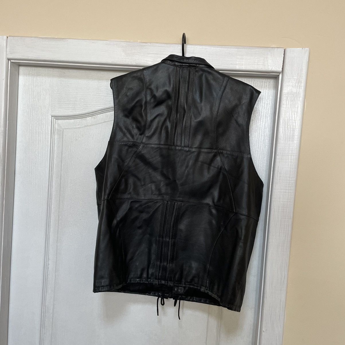 Adidas × Vintage RARE 90s Black adidas LEATHER VEST jacket bomber equipment Size US L / EU 52-54 / 3 - 5 Thumbnail