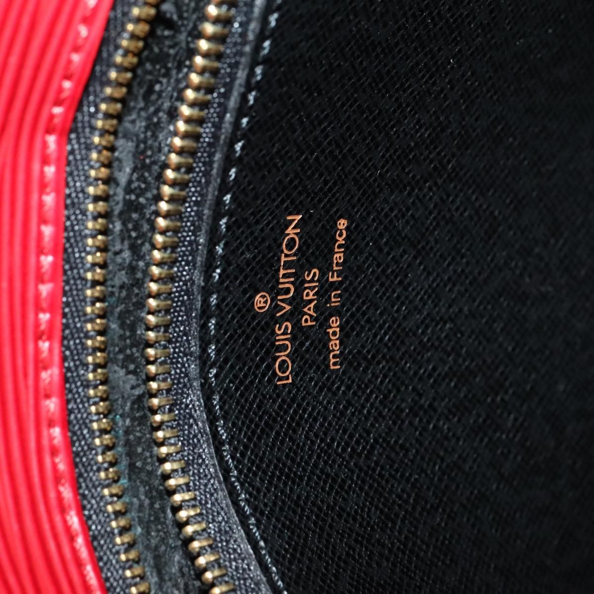 Louis Vuitton LOUIS VUITTON Epi Saint Cloud GM Shoulder Bag Red M52197 Size ONE SIZE - 14 Thumbnail