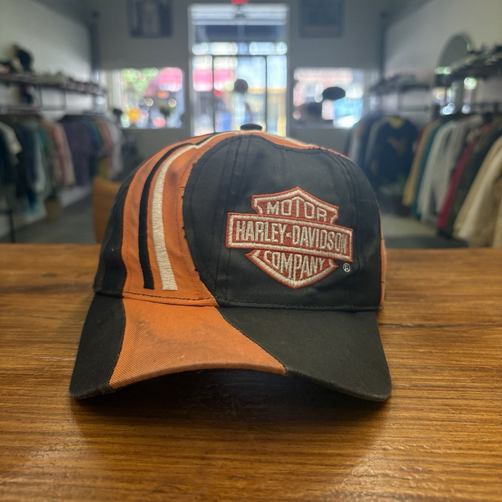 Harley Davidson Vintage 90’s Black Harley Davidson Wave Spiral SnapBack Hat Size ONE SIZE - 1 Thumbnail