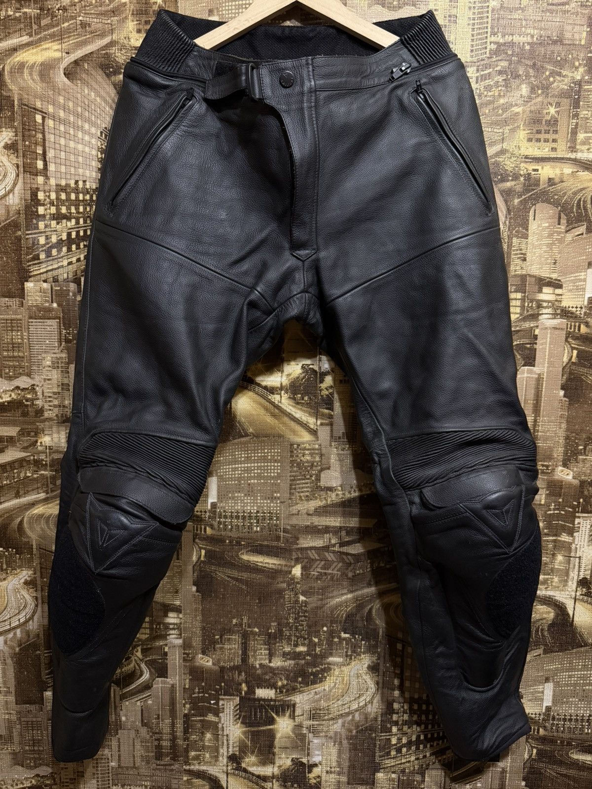 Dainese Dainese Delta 4 Leather Motorcycle Motobike Pants Men's XL Size US 34 / EU 50 - 1 Thumbnail