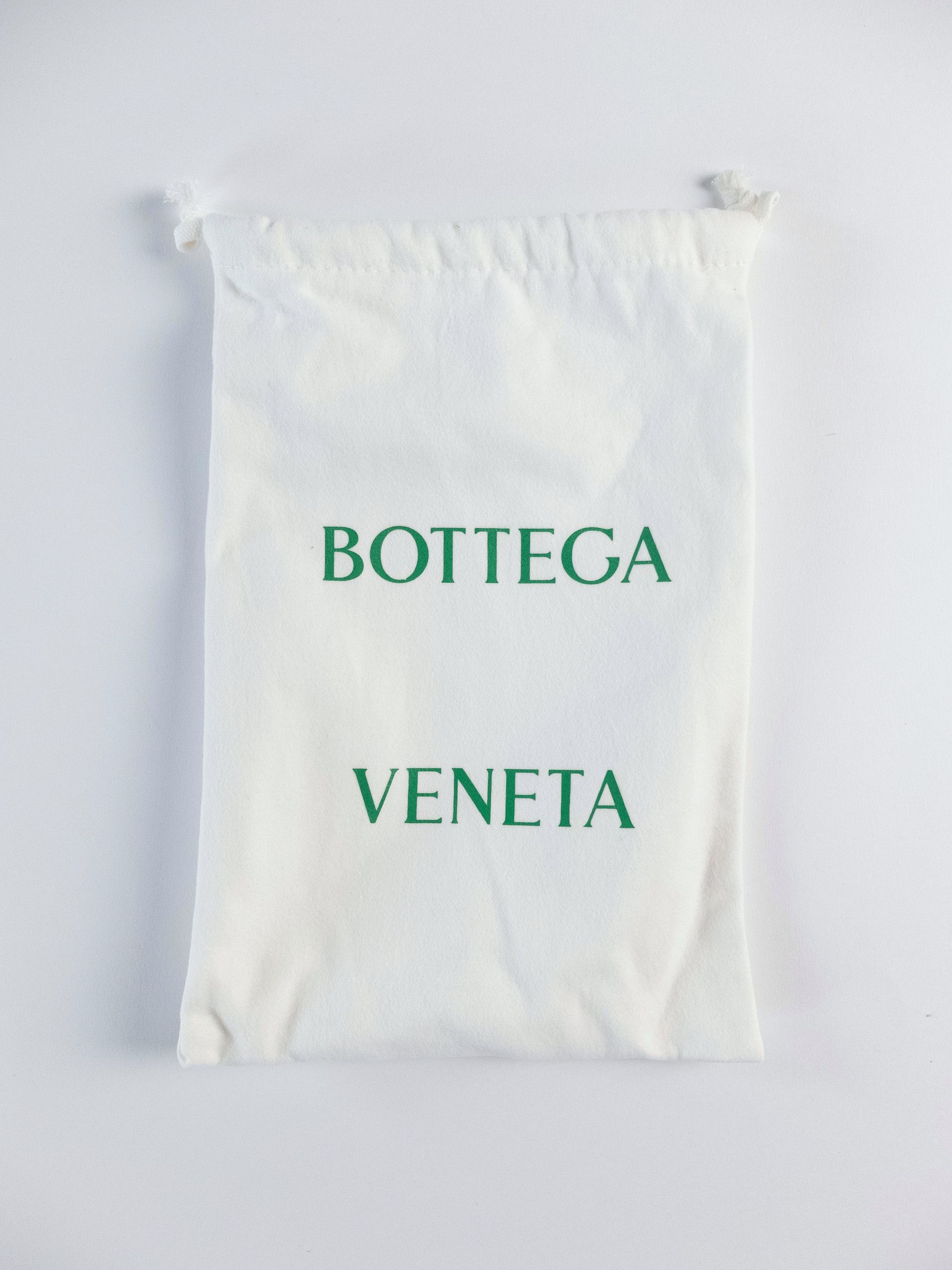 Bottega Veneta BOTTEGA VENETA Cassette black leather mini phone case bag Size ONE SIZE - 14 Thumbnail