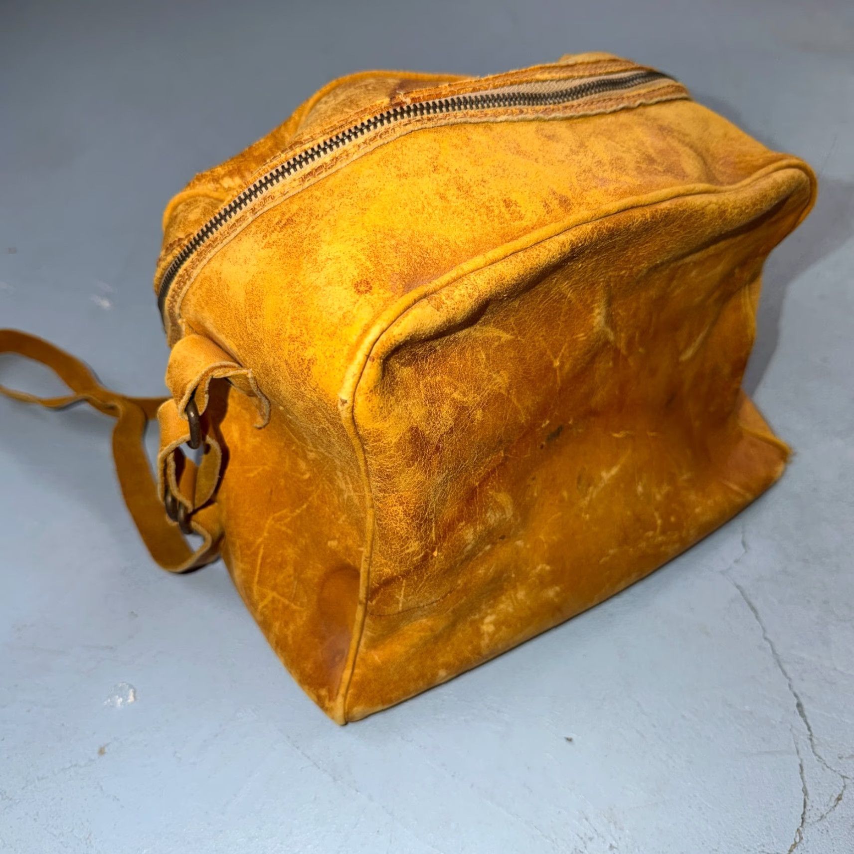 Vogue VTG Vogue Suede Bag Purse Leather Rockabilly 40s 50s Western Saddle Bag Women Small Brown Turn Lock Vintage Size ONE SIZE - 2 Thumbnail