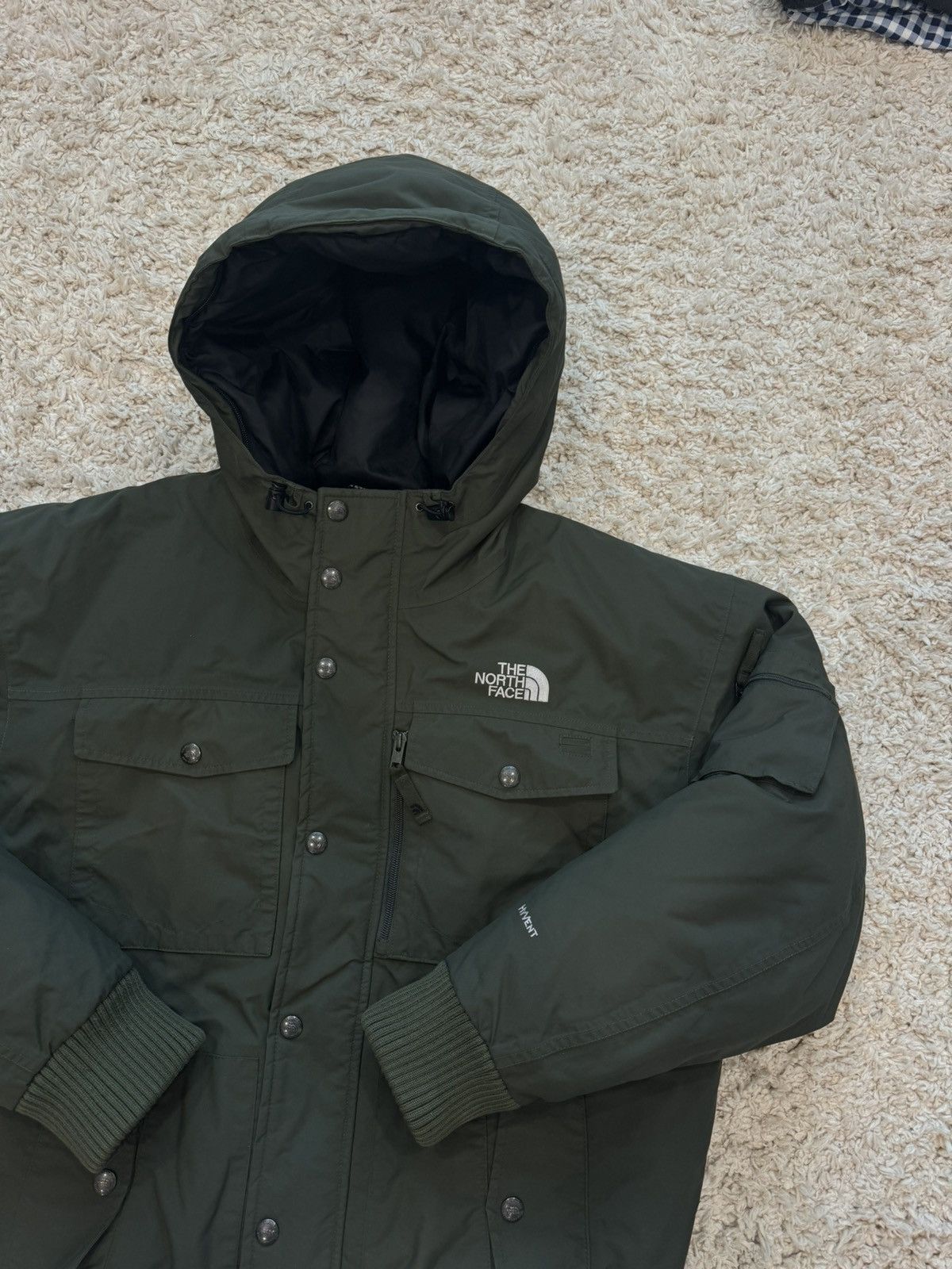 The North Face The North Face Down McMurdo Bomber jacket – Khaki – Size L Size US L / EU 52-54 / 3 - 2 Thumbnail