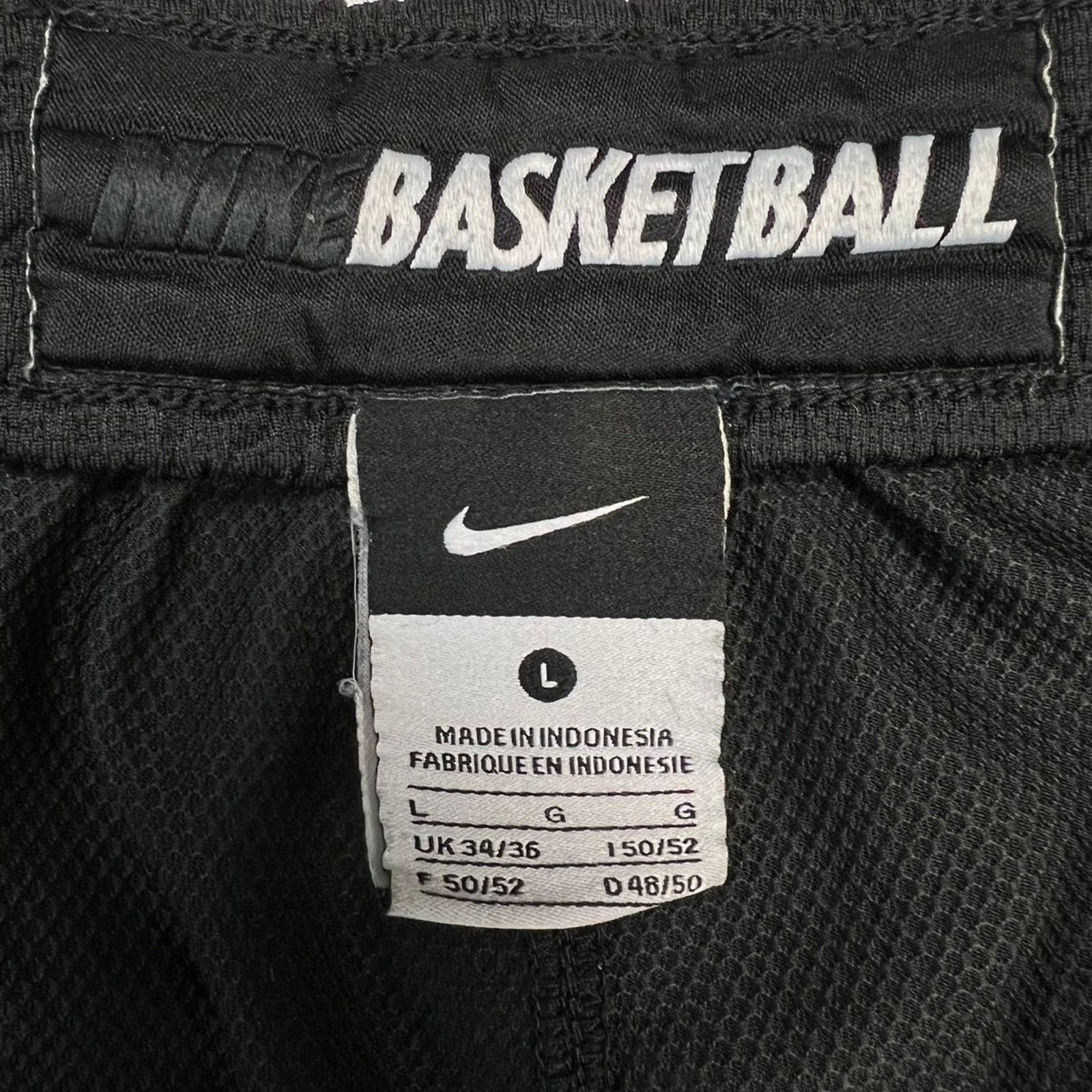 Nike × Vintage Nike Sportswear Shorts Large Swoosh Pocketed Athletic Pants Size US 39 - 4 Thumbnail