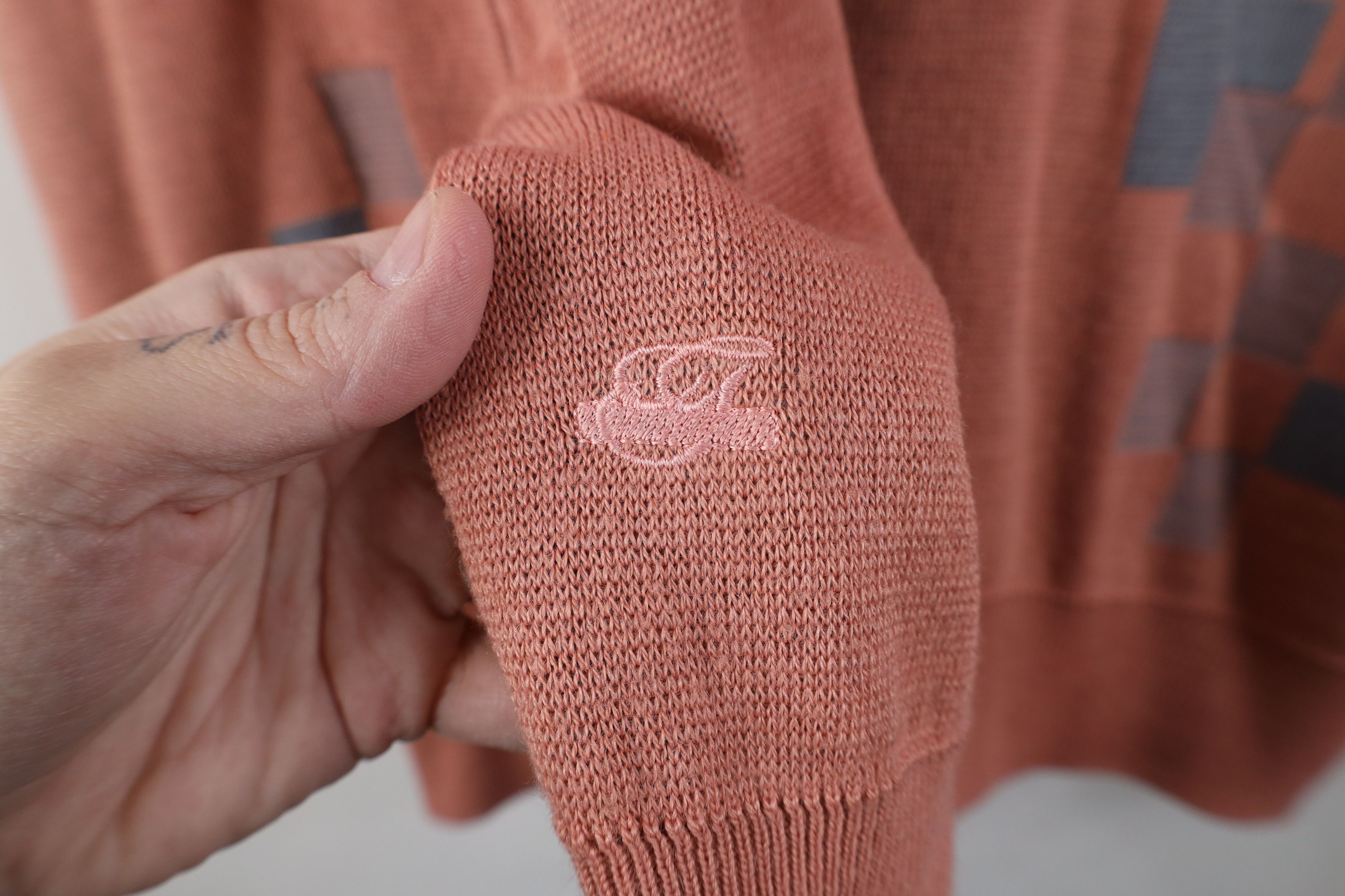 Vintage Vintage 90s Streetwear Wool Blend Knit V-Neck Sweater Pink Size US L / EU 52-54 / 3 - 5 Thumbnail