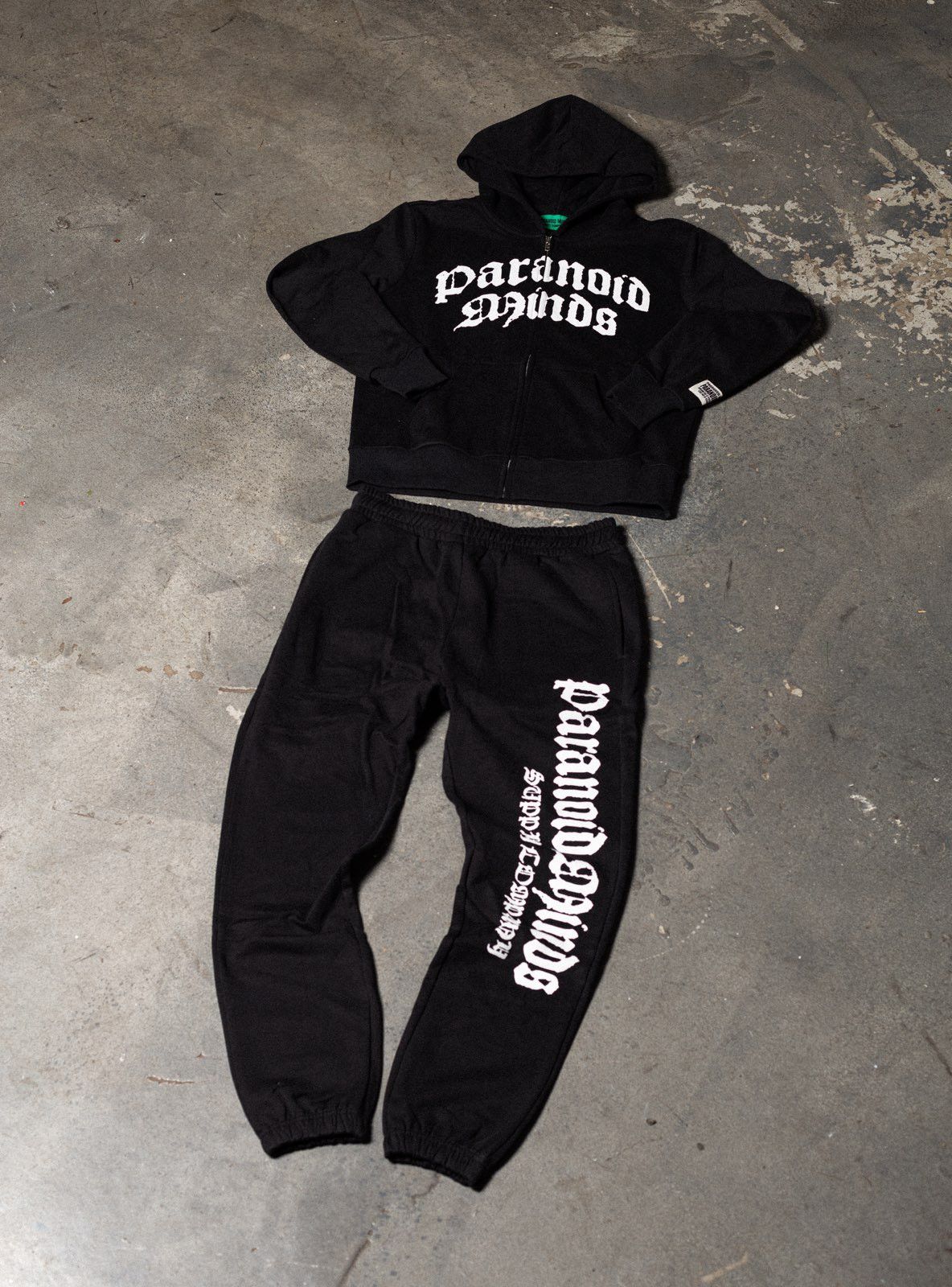 Other Black Paranoid Minds sweatsuit Size US L / EU 52-54 / 3 - 2 Thumbnail