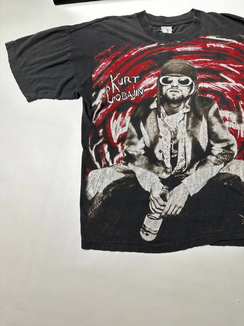 Nirvana 1995 RARE Kurt Cobain Memorial Spiral T shirt Nirvana 90s Size US L / EU 52-54 / 3 - 3 Thumbnail
