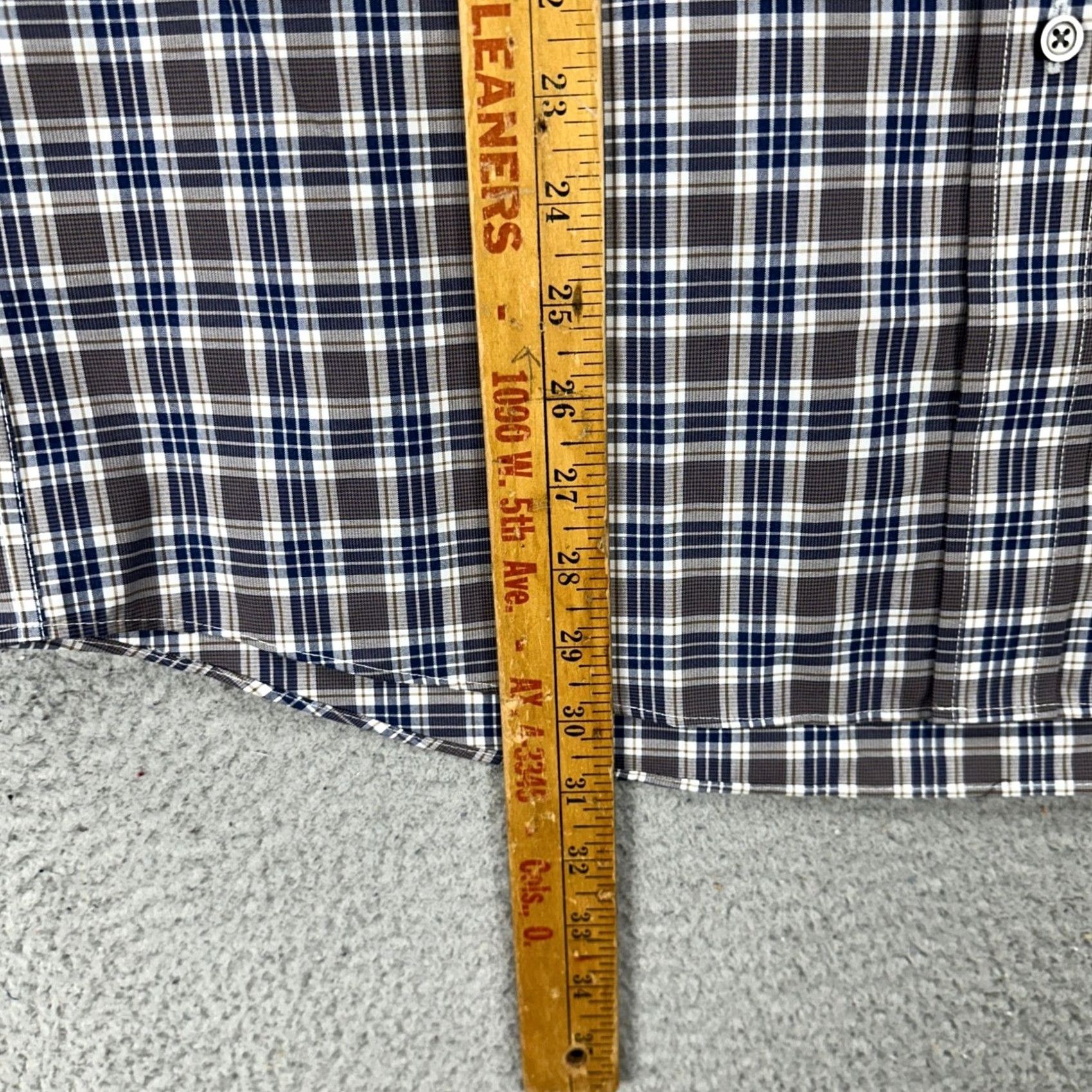 Jos. A. Bank Jos. A. Bank Traveler Shirt Button Down Men Medium Blue Gray Plaid Pocket Cotton Shirt Size US M / EU 48-50 / 2 - 7 Thumbnail