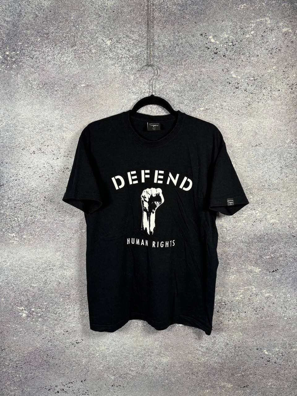 DEFEND PARIS Defend Paris Human Rights Black T-Shirt Large Size US L / EU 52-54 / 3 - 1 Thumbnail