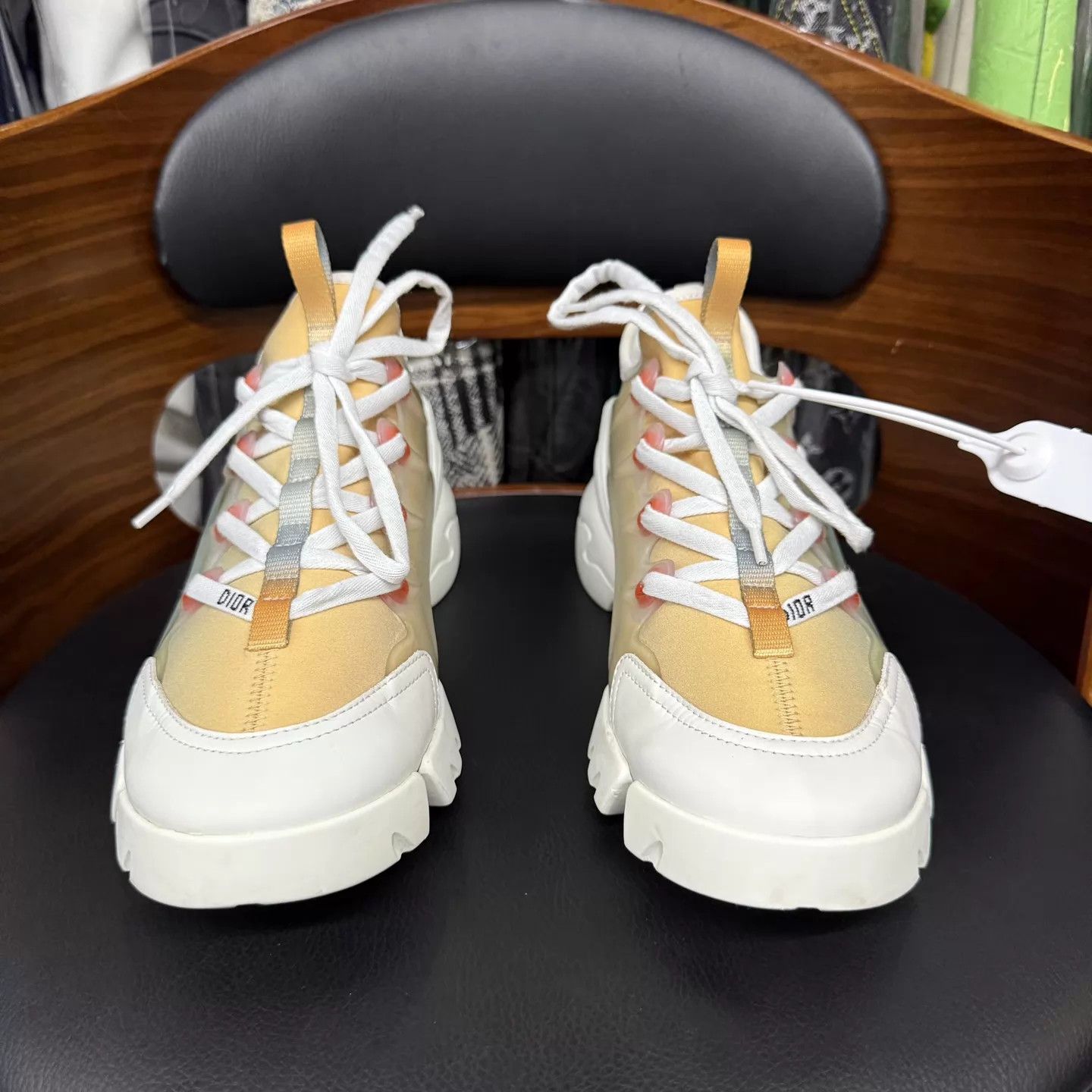 Dior Dior D/connect gradient dad shoe 38.5 like new Size US 8 / IT 38 - 2 Thumbnail