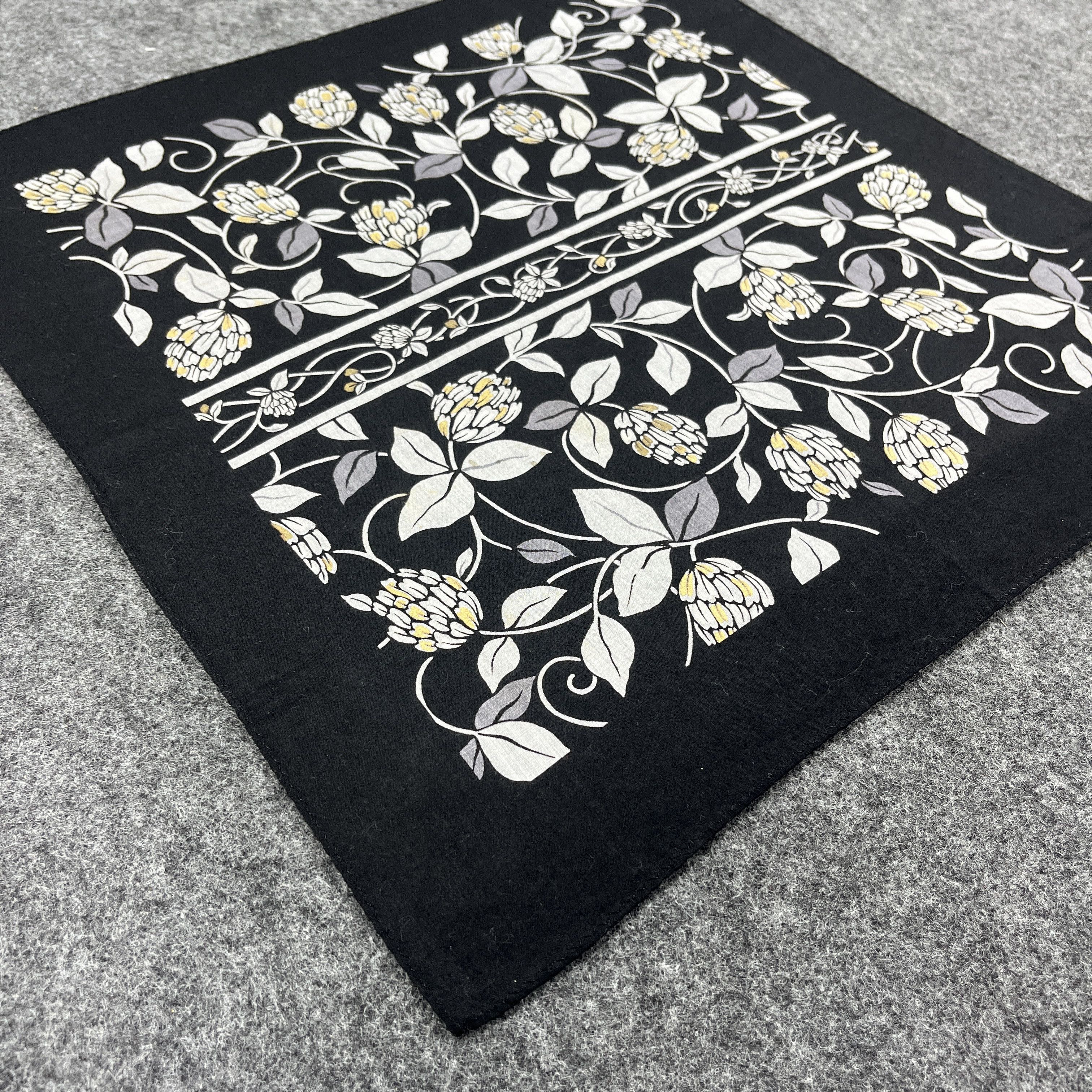 Hiroko Koshino Homme Hiroko Koshino Handkerchief / Bandana / Neckerchief B260 Size ONE SIZE - 5 Thumbnail