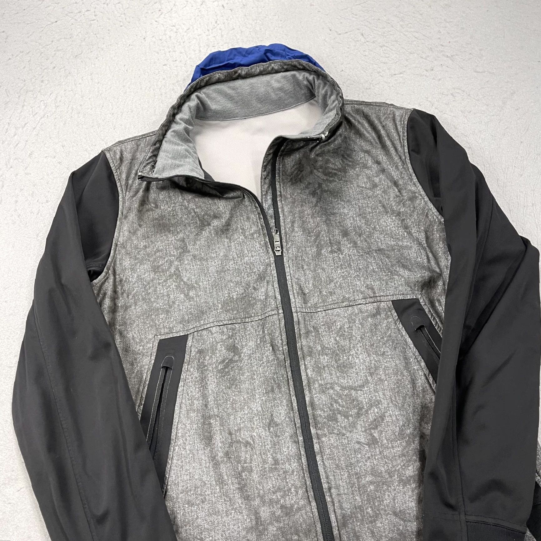 Lululemon Lululemon Jacket Mens M Gray Specular Reflective Running Full Zip Windbreaker Windbreaker Reflective Running Size US M / EU 48-50 / 2 - 3 Thumbnail