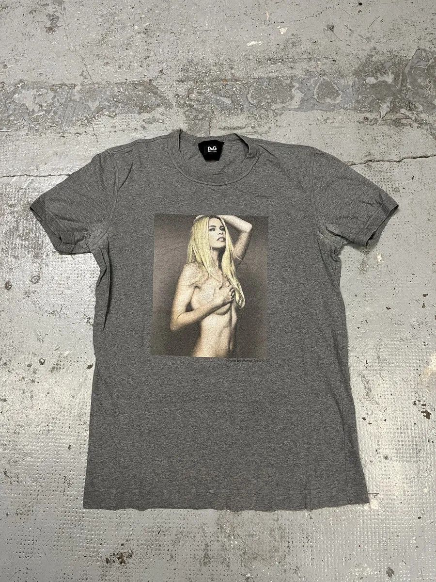 Dolce & Gabbana 2000s Dolce & Gabbana Claudia Schiffer Naked Grey T-Shirt Size US S / EU 44-46 / 1 - 1 Thumbnail