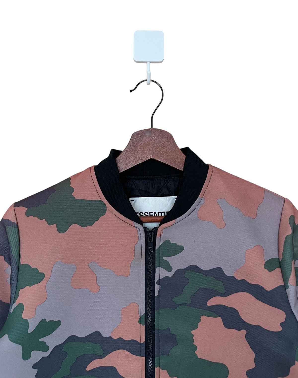 Designer × Essentiel Antwerp Vintage Essentiel Antwerp Camouflage Bomber Jacket 2000s Size US M / EU 48-50 / 2 - 3 Thumbnail