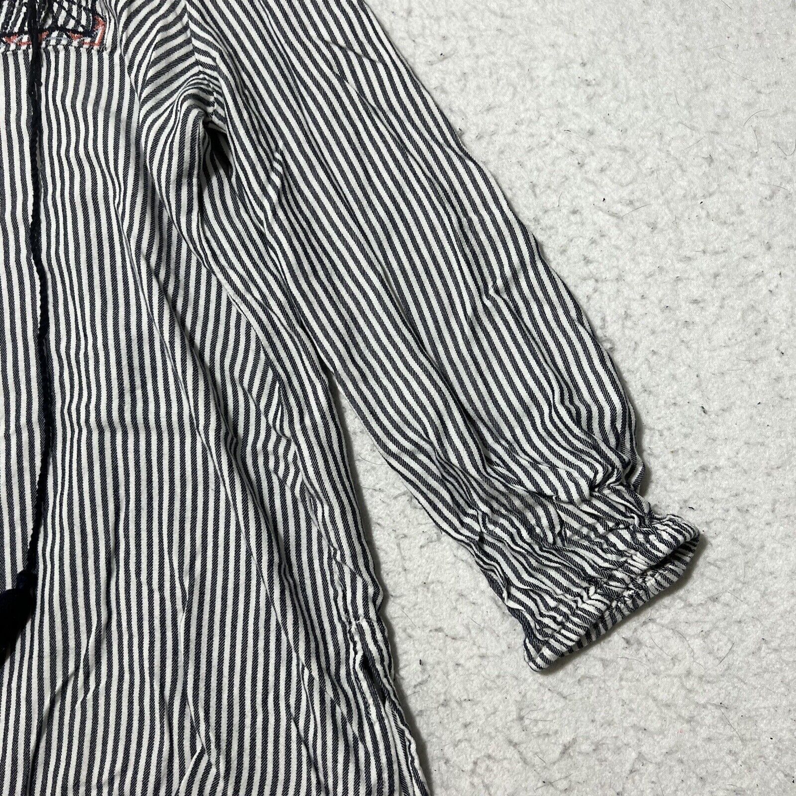Old Navy Old Navy Tunic Small Tasseled 3/4 Sleeve Blue Striped Blouse Size S / US 4 / IT 40 - 5 Thumbnail