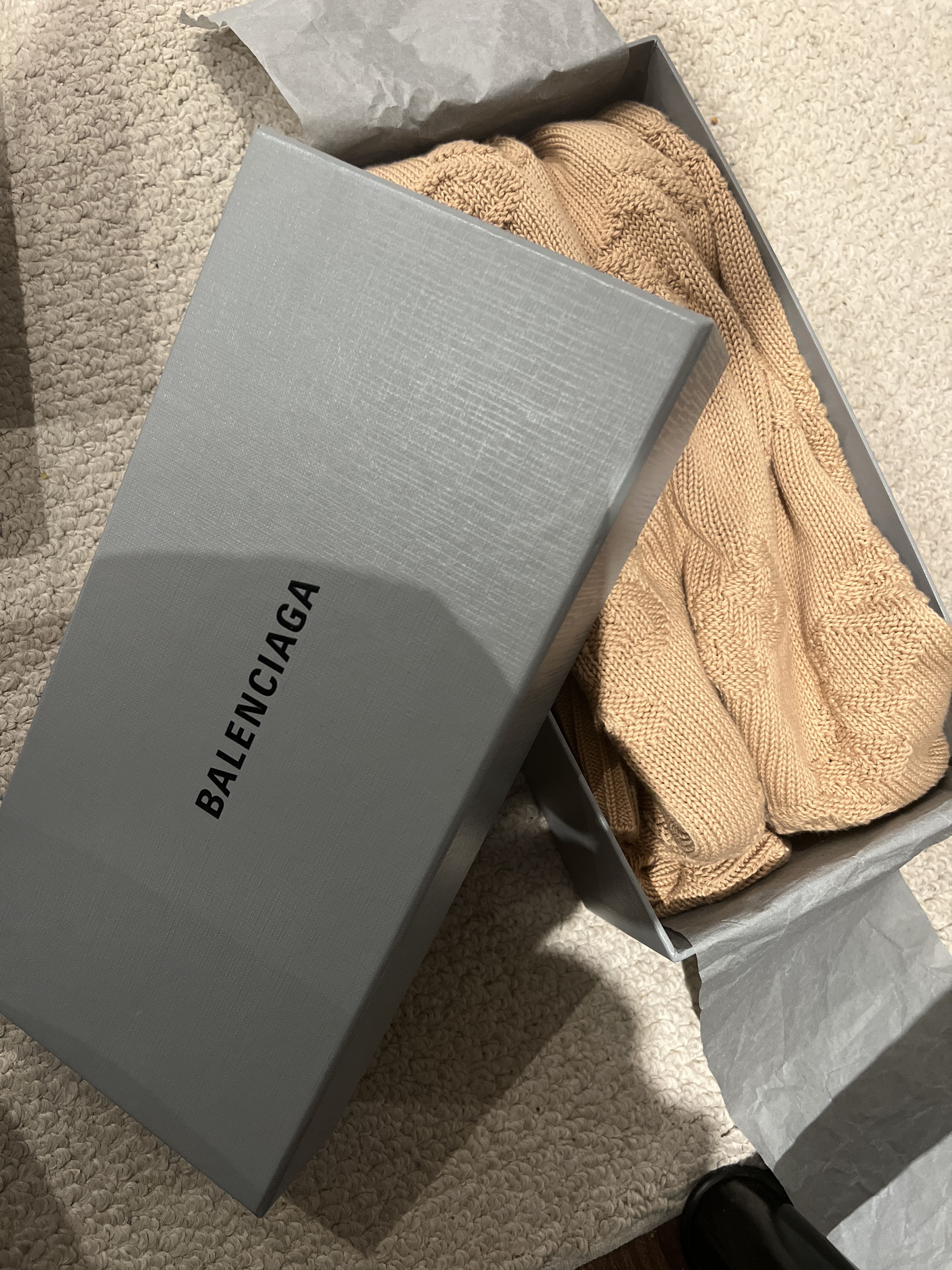 Balenciaga Balenciaga All Over Jacquard Cotton Knit Sweater (Beige) Size US M / EU 48-50 / 2 - 4 Thumbnail