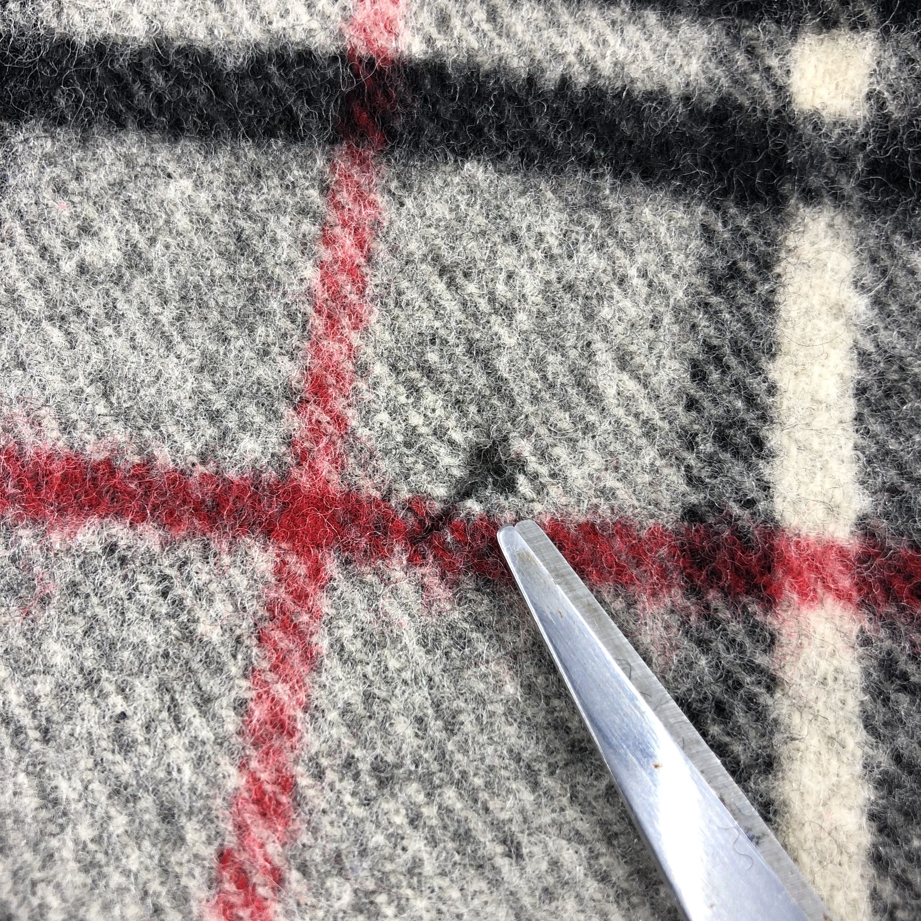 Burberry Burberrys Nova Check Grey Wool Scarf Muffler V1028 Size ONE SIZE - 5 Thumbnail