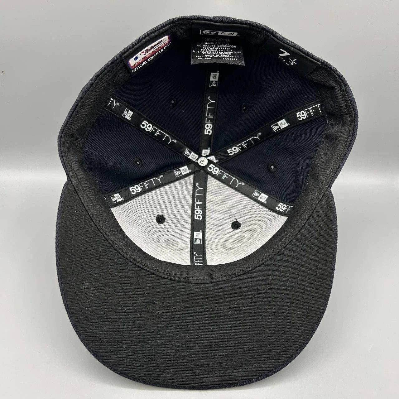 New Era New York Yankees Hat Men 7 1/4 Navy Post Season Fitted Cap Size ONE SIZE - 2 Thumbnail