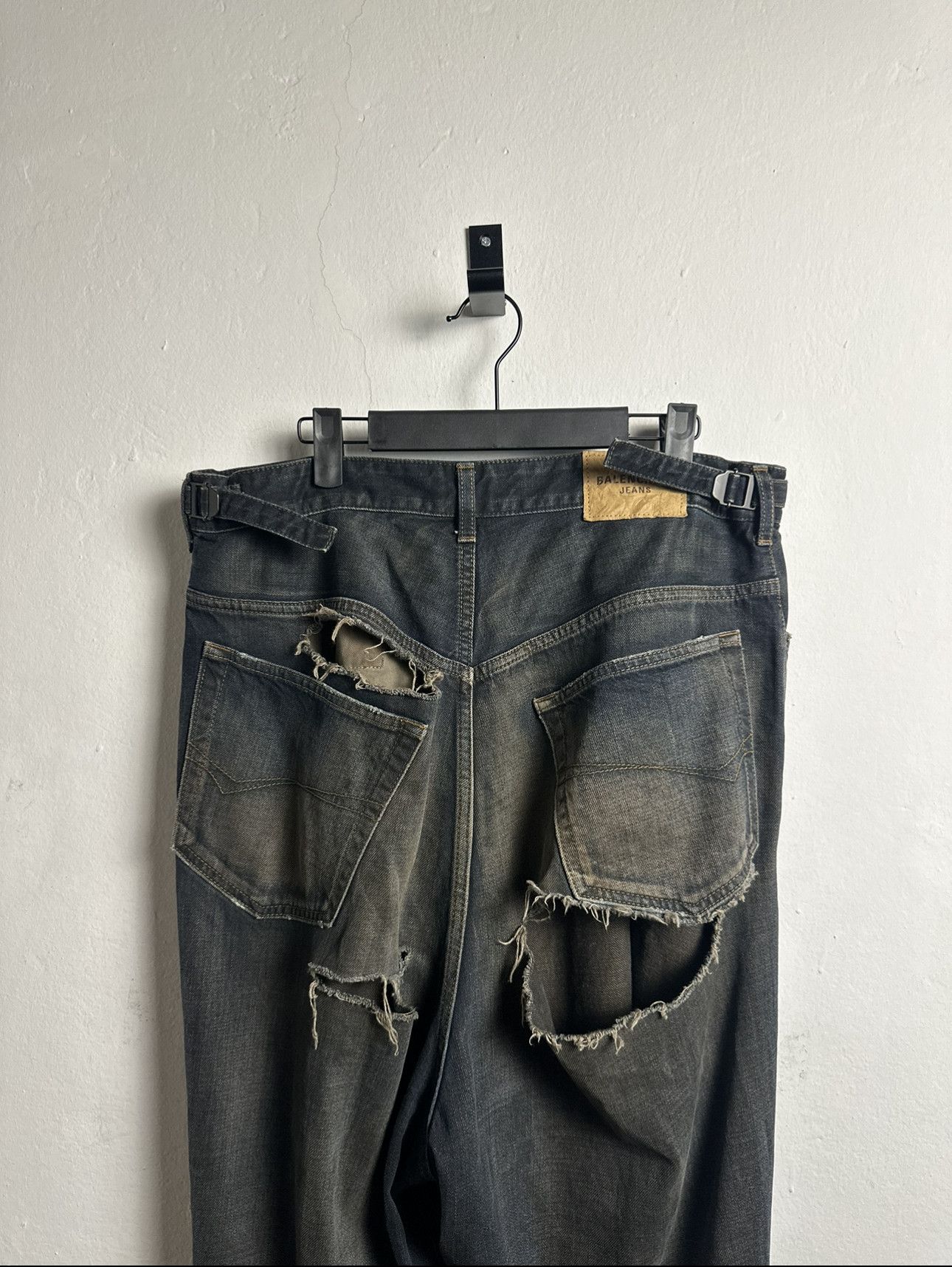 Balenciaga Balenciaga Mud Wash Destroyed Skater Jeans Size US 32 / EU 48 - 3 Thumbnail