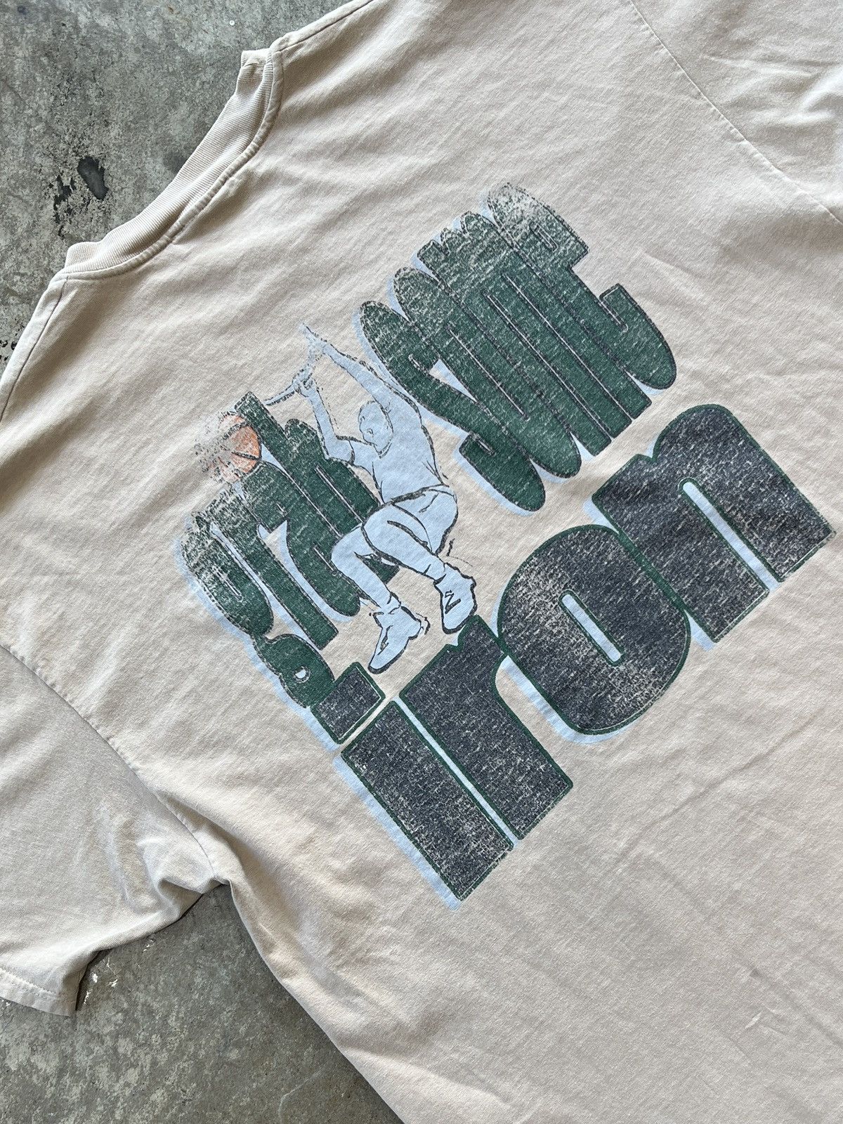 Vintage Vintage Y2K Push The Rock Basketball Tee 2XL Size US XXL / EU 58 / 5 - 1 Thumbnail