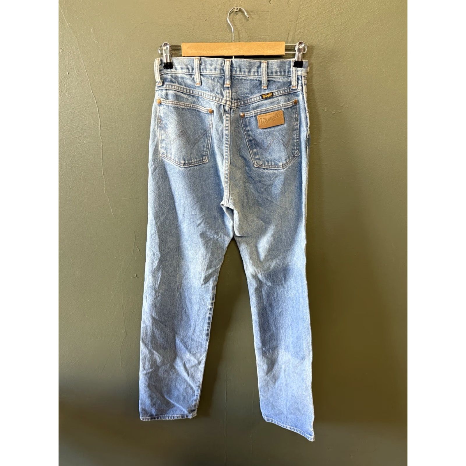 Wrangler Wrangler Jeans Womens Blue Denim 9 Regular 34 Denim Straight Leg 9 x 32'' Regular Women Solid Dark Wash 34 Jeans Wrangler Women Size 30" / US 8 / IT 44 - 2 Thumbnail