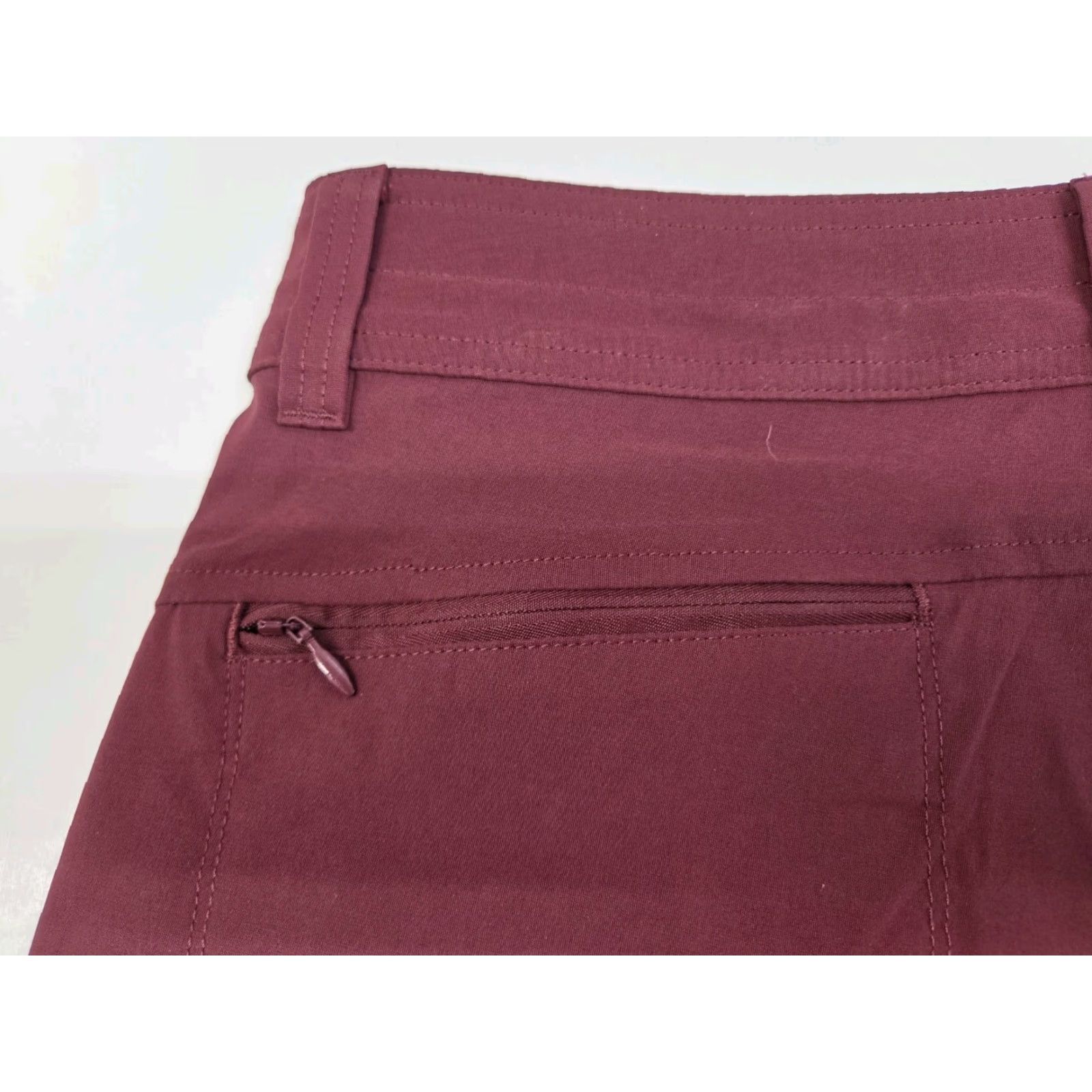 Eddie Bauer NWT Eddie Bauer Women's Bermuda Shorts Maroon 8 Stretch Nylon Spandex Rolled Hem Zip Front Flat Front Pockets Casual Outdoor Hiking Beach Womens Size 30" / US 8 / IT 44 - 7 Thumbnail