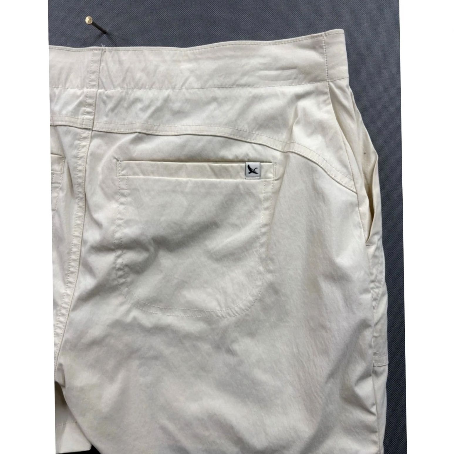 Eddie Bauer Eddie Bauer Shorts Women High Rise 4.5in Inseam Ivory Utility Pocket Hiking Travel Outdoor Casual Summer Size 28" / US 6 / IT 42 - 3 Thumbnail