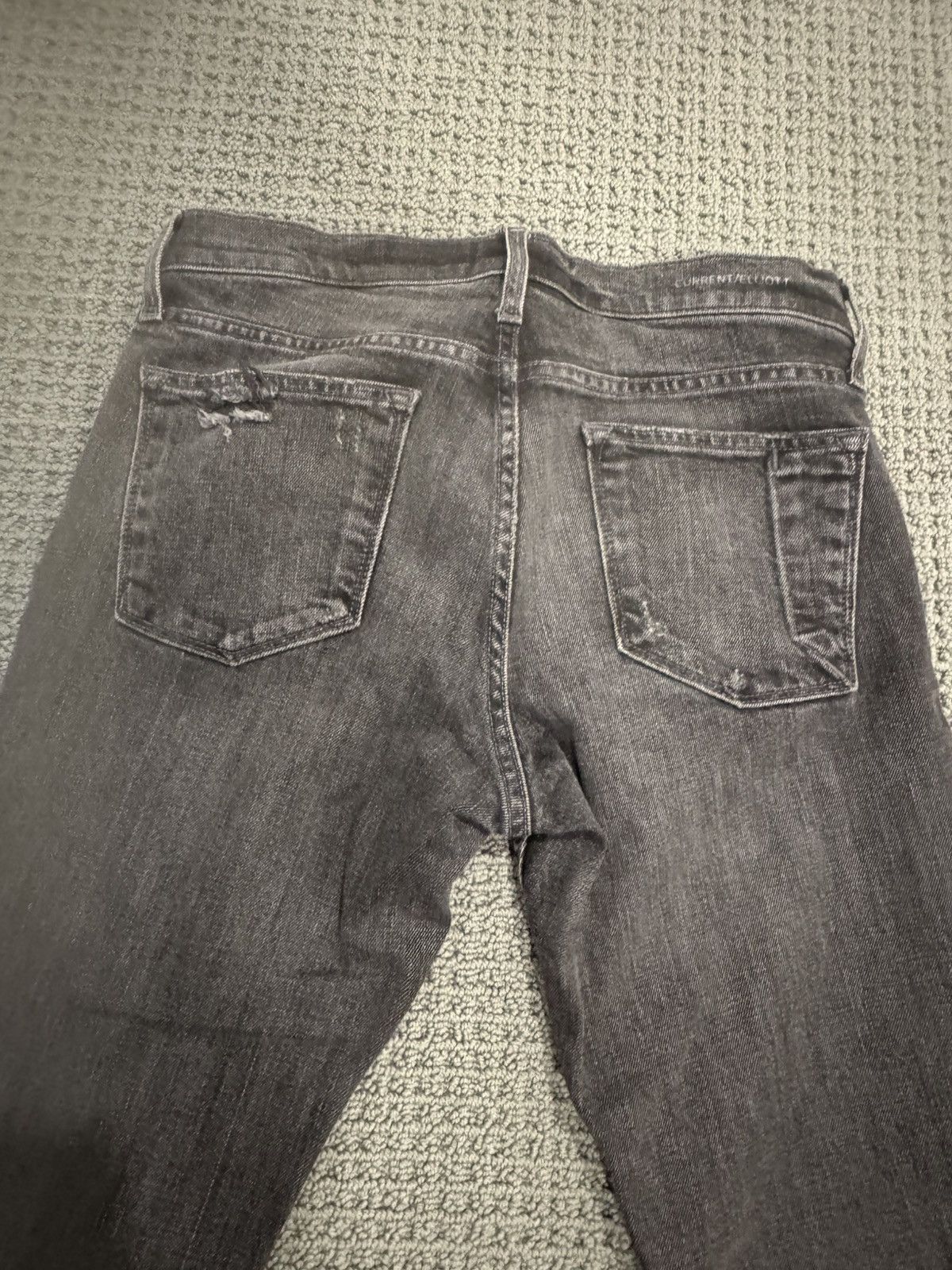 Current/Elliot Straight fit denim in granite. Size US 31 - 3 Thumbnail