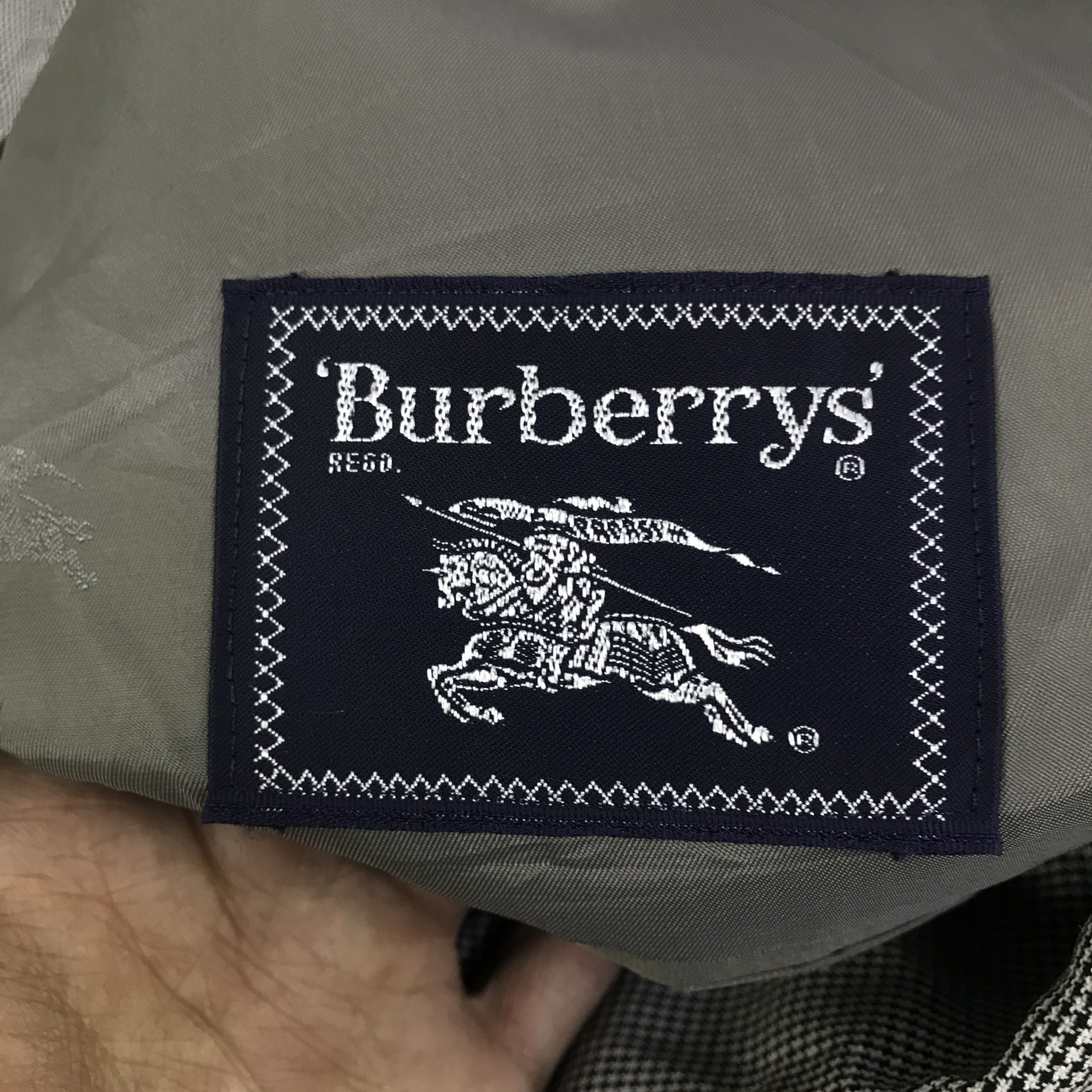 Burberry burberry Classic Double breasted blazers coat K125B17 Size US L / EU 52-54 / 3 - 13 Thumbnail