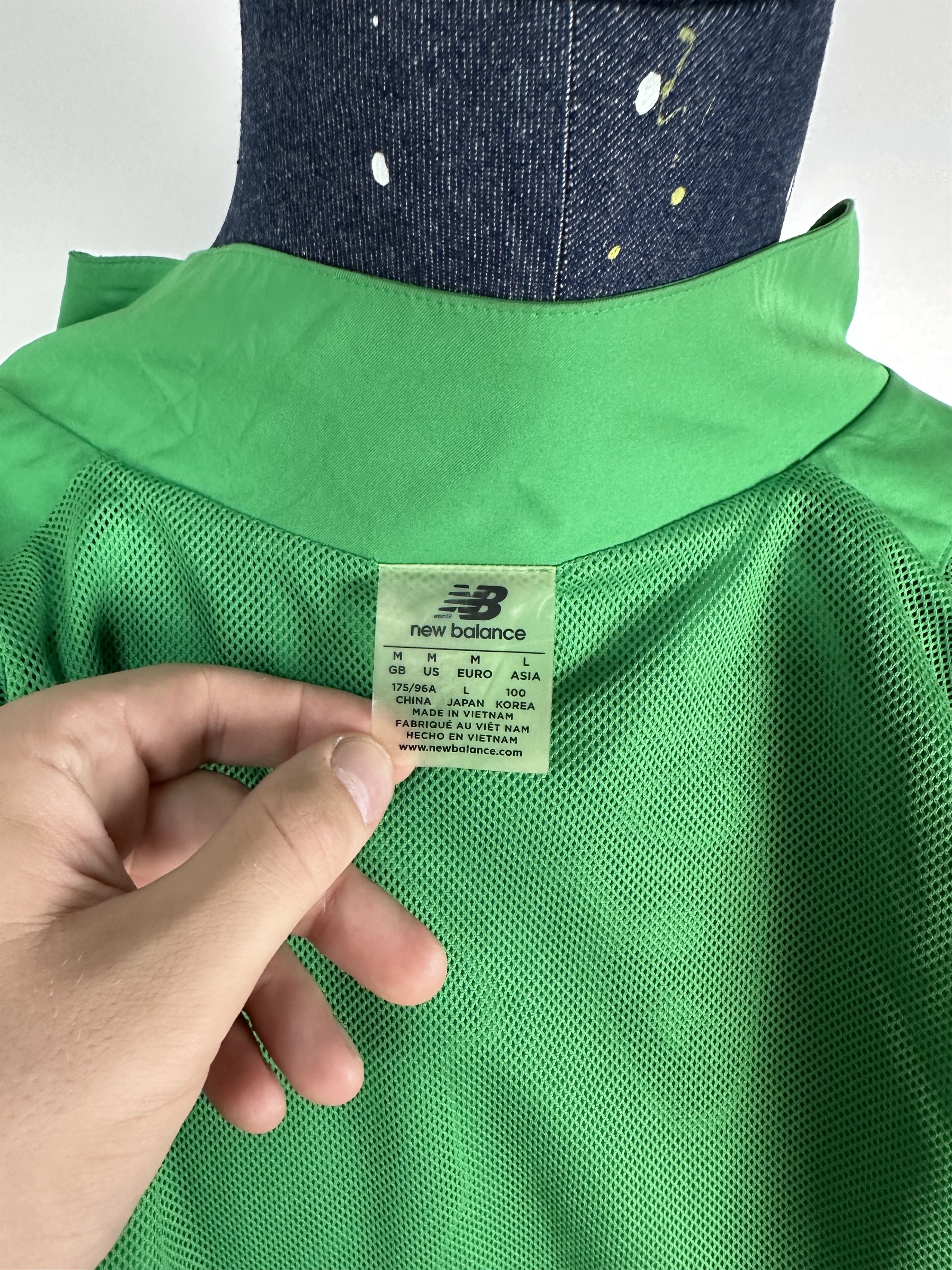 New Balance CELTIC 2015 2016 TRAINING FOOTBALL SOCCER TRACK TOP JACKET Size US M / EU 48-50 / 2 - 15 Thumbnail