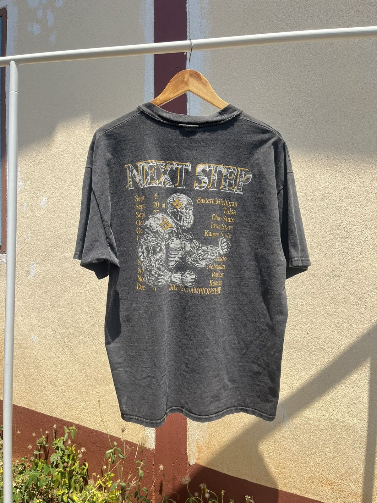Vintage Faded next step tee Size US L / EU 52-54 / 3 - 2 Thumbnail