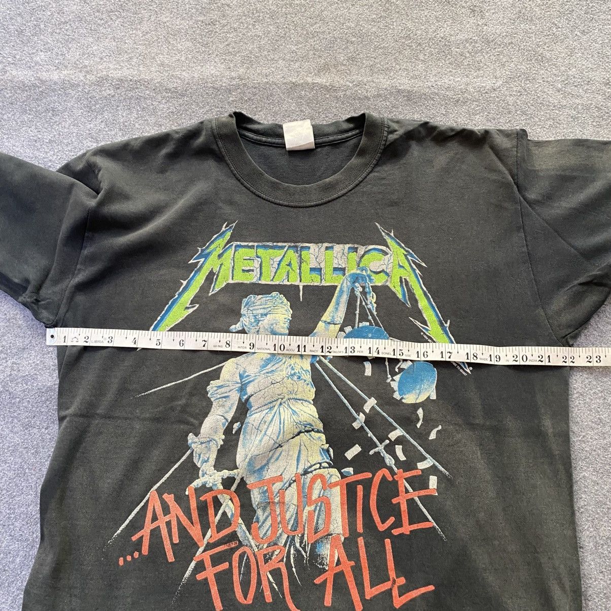 Metallica Vintage Metallica "...And Justice for All" t-shirt Size US L / EU 52-54 / 3 - 8 Thumbnail