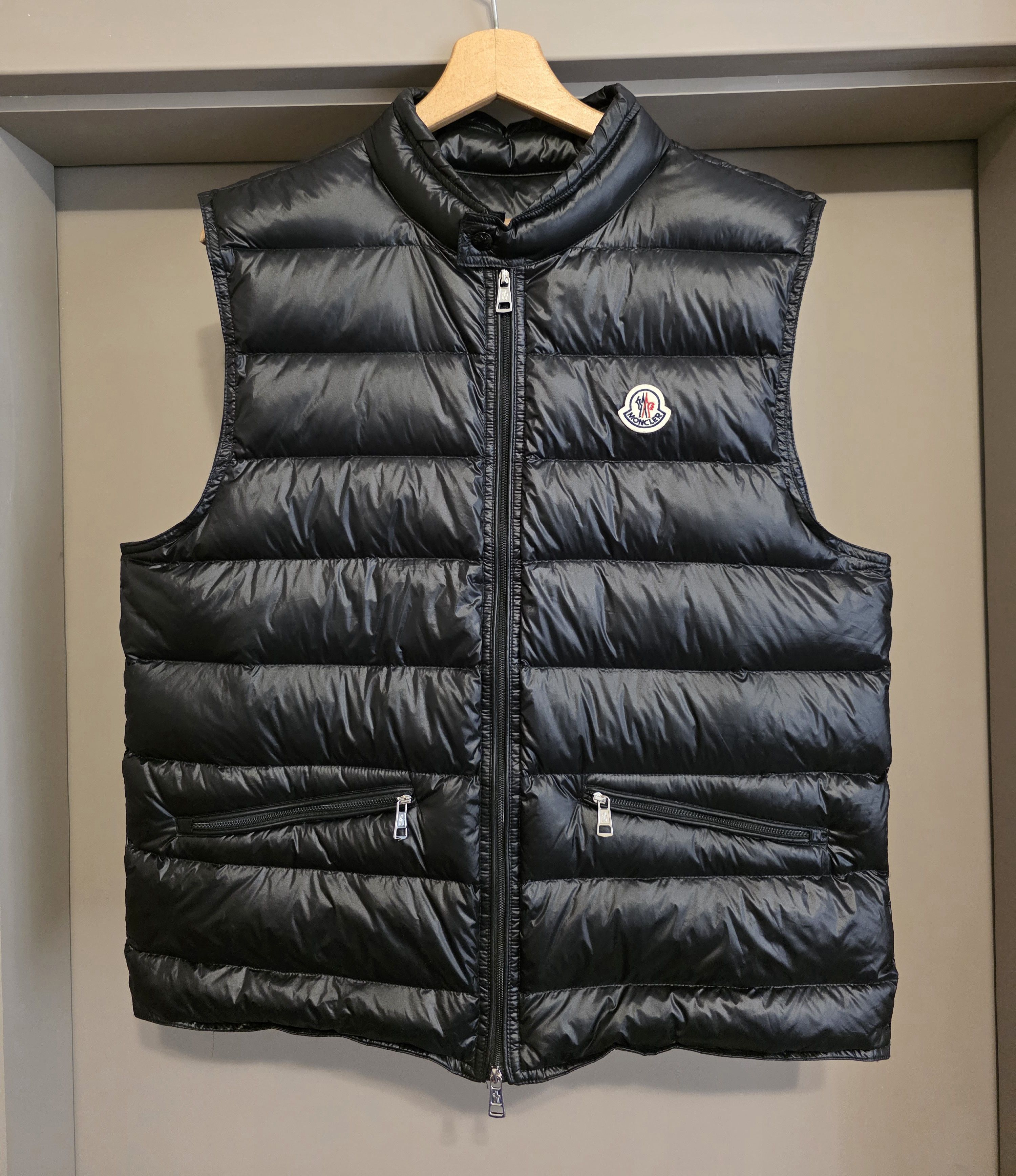 Moncler MONCLER Gui Down Vest Black perfect condition Size US M / EU 48-50 / 2 - 2 Thumbnail