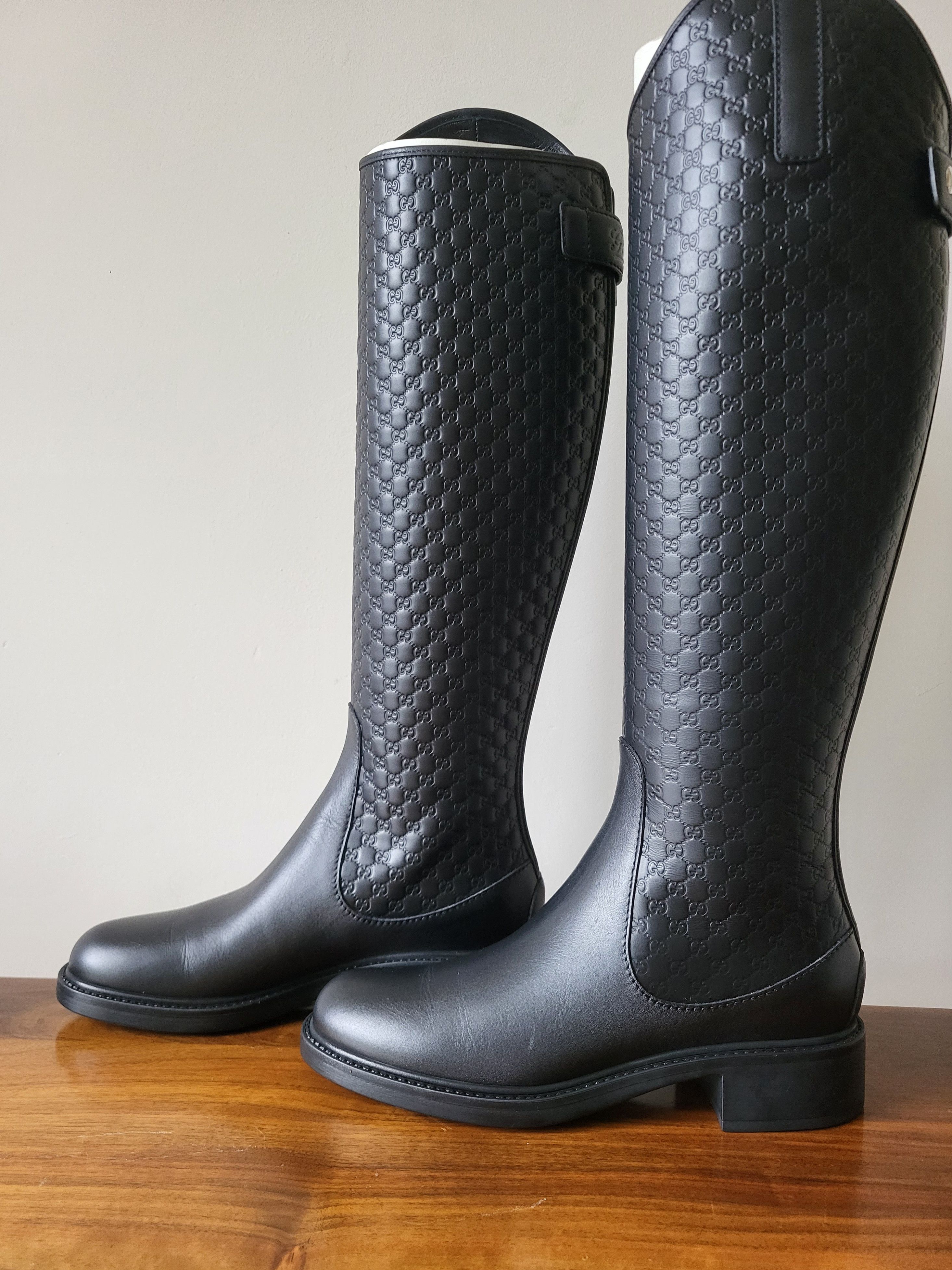 Gucci Authentic Gucci leather riding boots embossed logo | Black Size US 6 / IT 36 - 3 Thumbnail