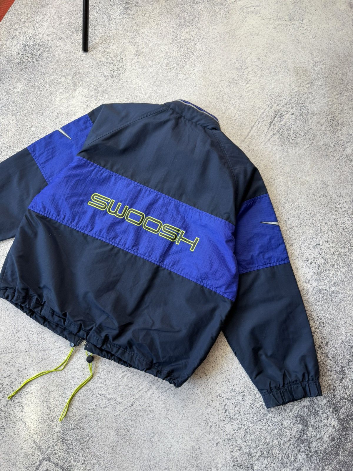 Nike Nike Vintage 90s Big SWOOSH Logos Navy/Blue Nylon Jacket Size US L / EU 52-54 / 3 - 25 Thumbnail