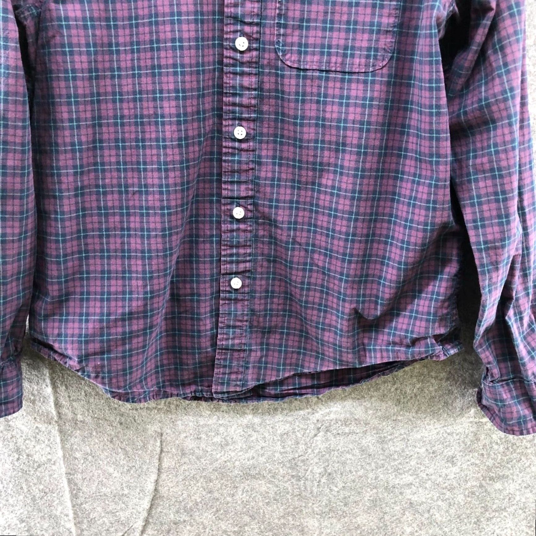 Abercrombie & Fitch Abercrombie & Fitch Men's Purple Plaid Cotton Long Sleeve Button-Down Shirt size L Casual Workwear Size US L / EU 52-54 / 3 - 4 Thumbnail