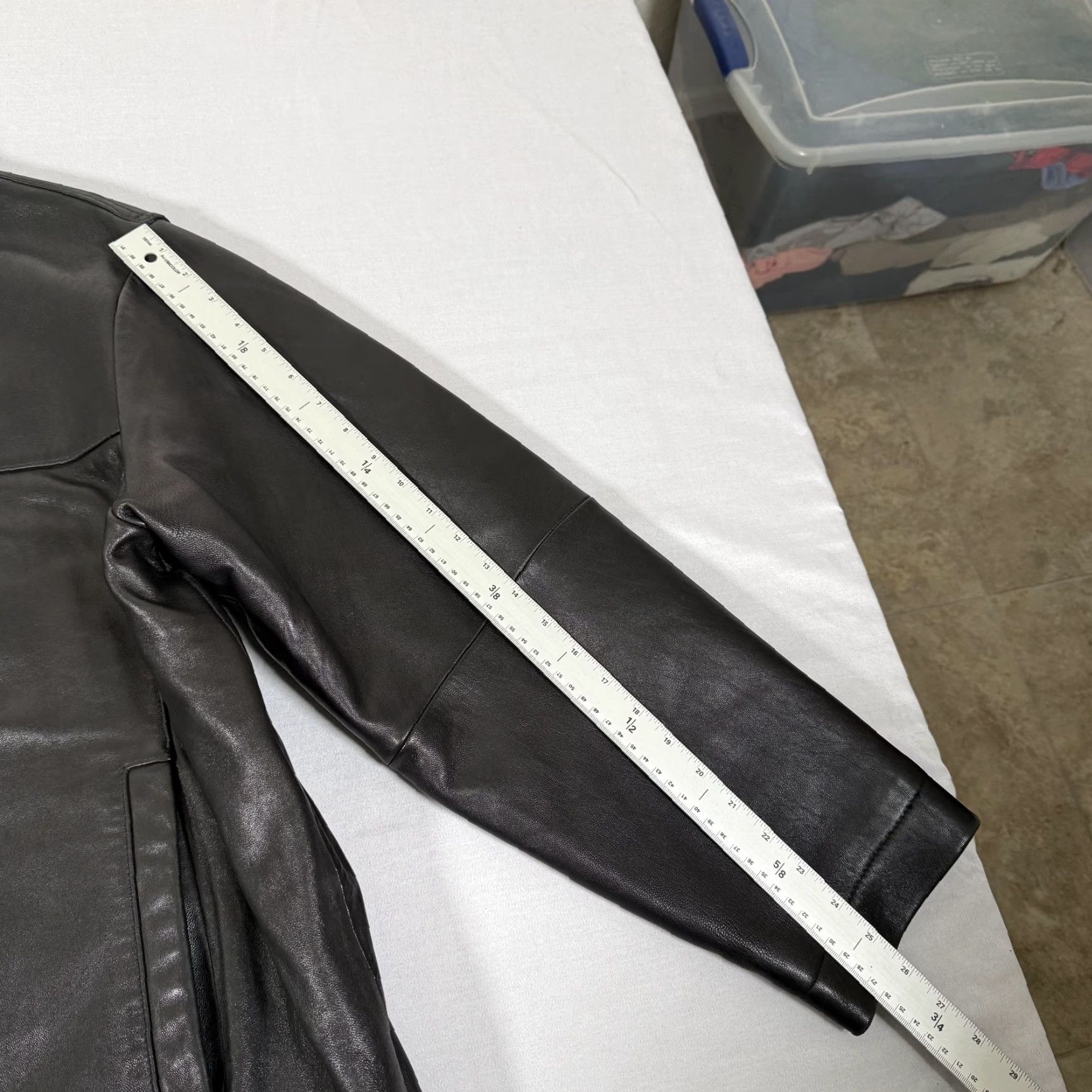 Liz Claiborne VINTAGE Claiborne Jacket Mens XL Black Lambskin Leather Zip Up Lined Pockets Collared Size US XL / EU 56 / 4 - 5 Thumbnail