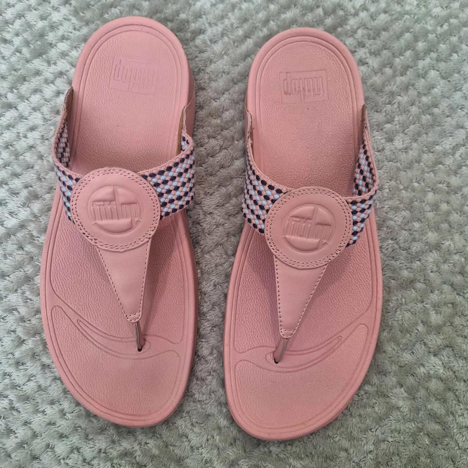 Designer FITFLOP Walkstar Fine Strap Toe Coral Pink size US/AU 10 Size ONE SIZE - 2 Thumbnail