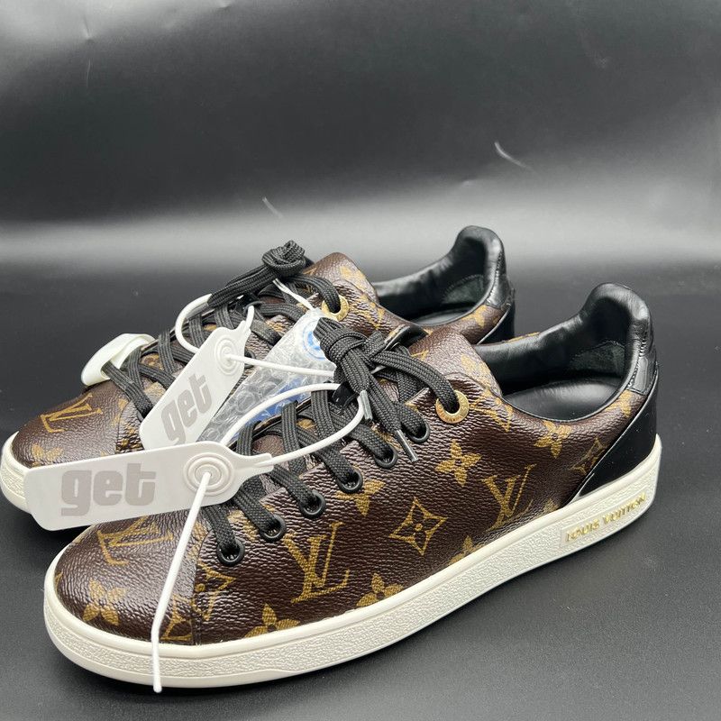 Louis Vuitton Louis Vuitton Stylish Monogram Low-Top Sneakers 0079 Size US 8 / IT 38 - 1 Thumbnail