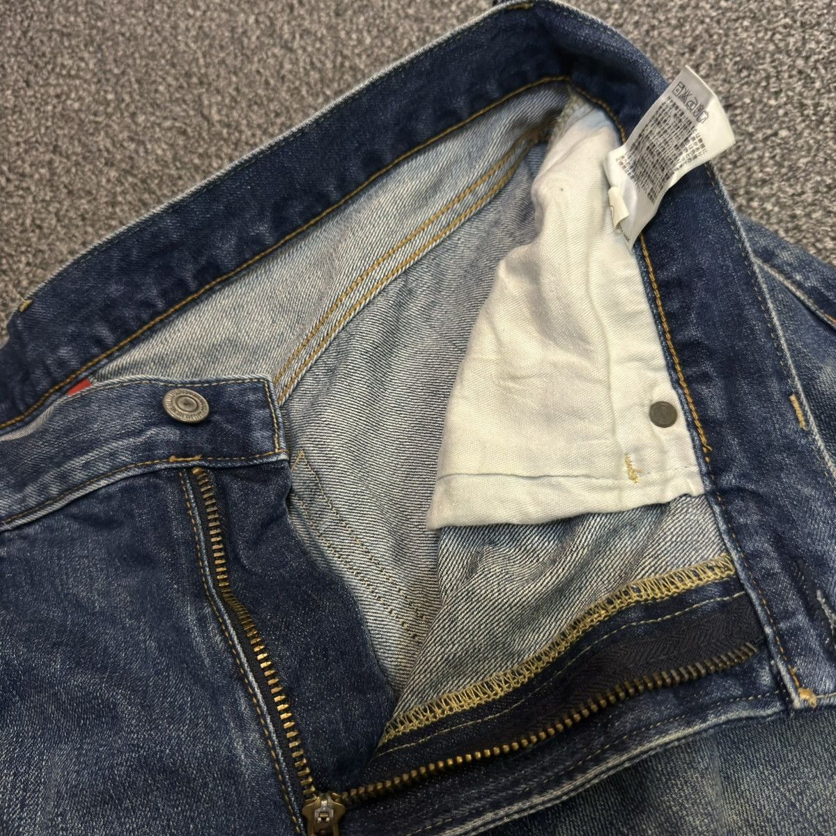 Undercover × Uniqlo Vintage Y2K Uniqlo UJ Distressed Denim Jeans W36 Size US 36 / EU 52 - 12 Thumbnail